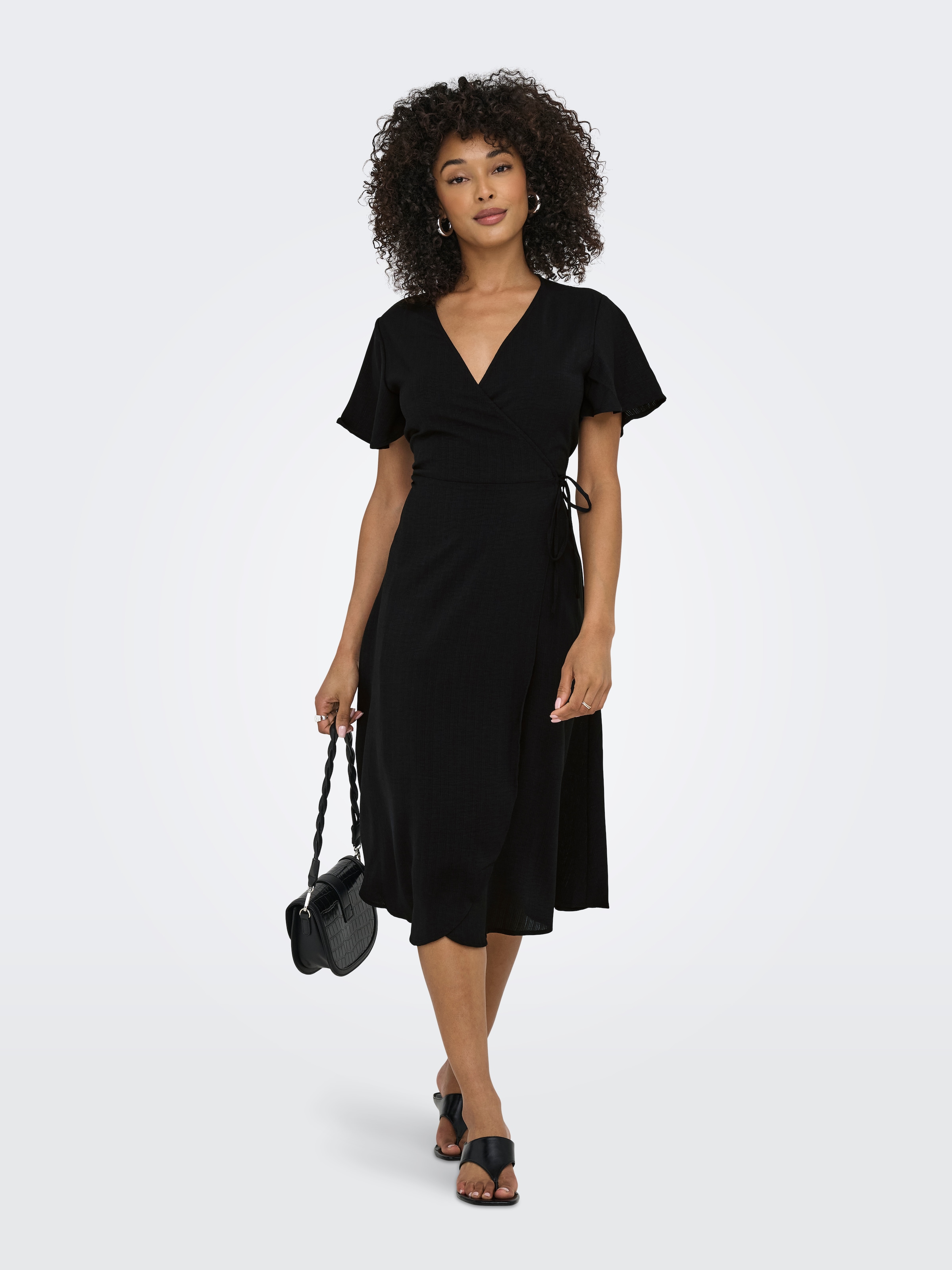 ONLY Robe portefeuille »ONLCALI LIFE S/S WRAP DRESS WVN NOOS« fibre synthétique, coupe régulière, col en V