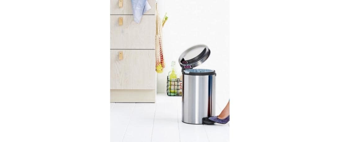 Brabantia Mülleimer »NewIcon Treteimer, 12L« sanft schliessender Deckel, mit leichter Pedalbedienung
