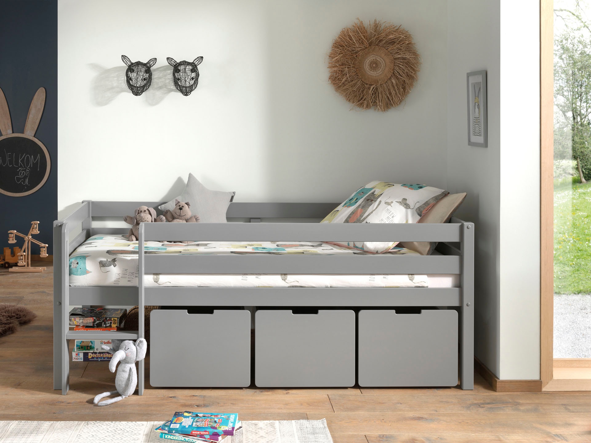 Vipack Spielbett »Pino, Kiefer massiv, mit Rolllattenrost, 3 Rollboxen, Made in Europe« B/H/T ca. 207,6x83x104,9cm, inkl. Leiter und Absturzschutz,  wahlweise mit oder ohne Hängeregal, 2 Farben zur Auswahl