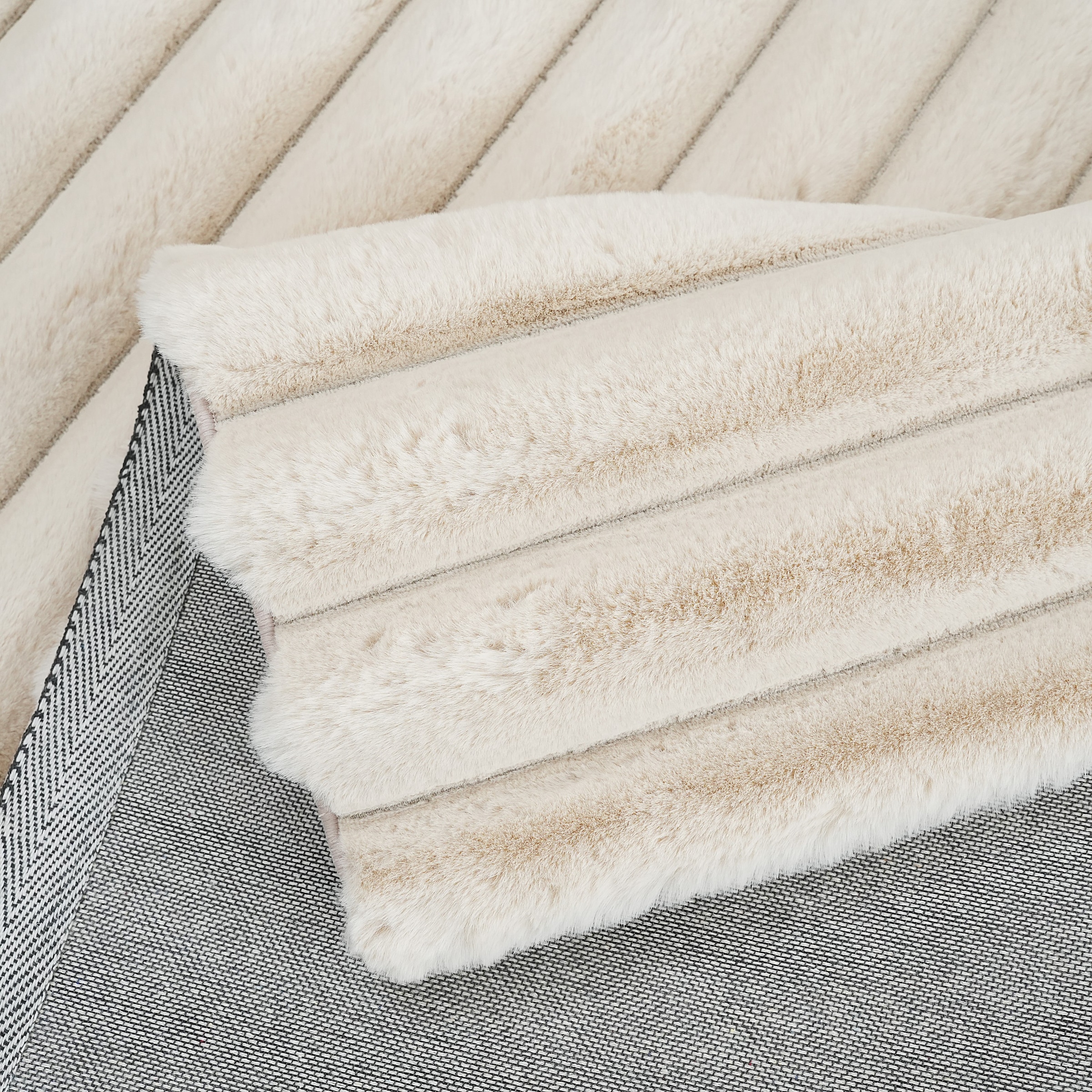 my home Teppich »Melanie, Kunstfellteppich, besonders weich, Hoch-Tief-Effekt« rechteckig 28 mm Höhe Kaninchenfell Optik, Wohnzimmer, Schlafzimmer, auch als Läufer