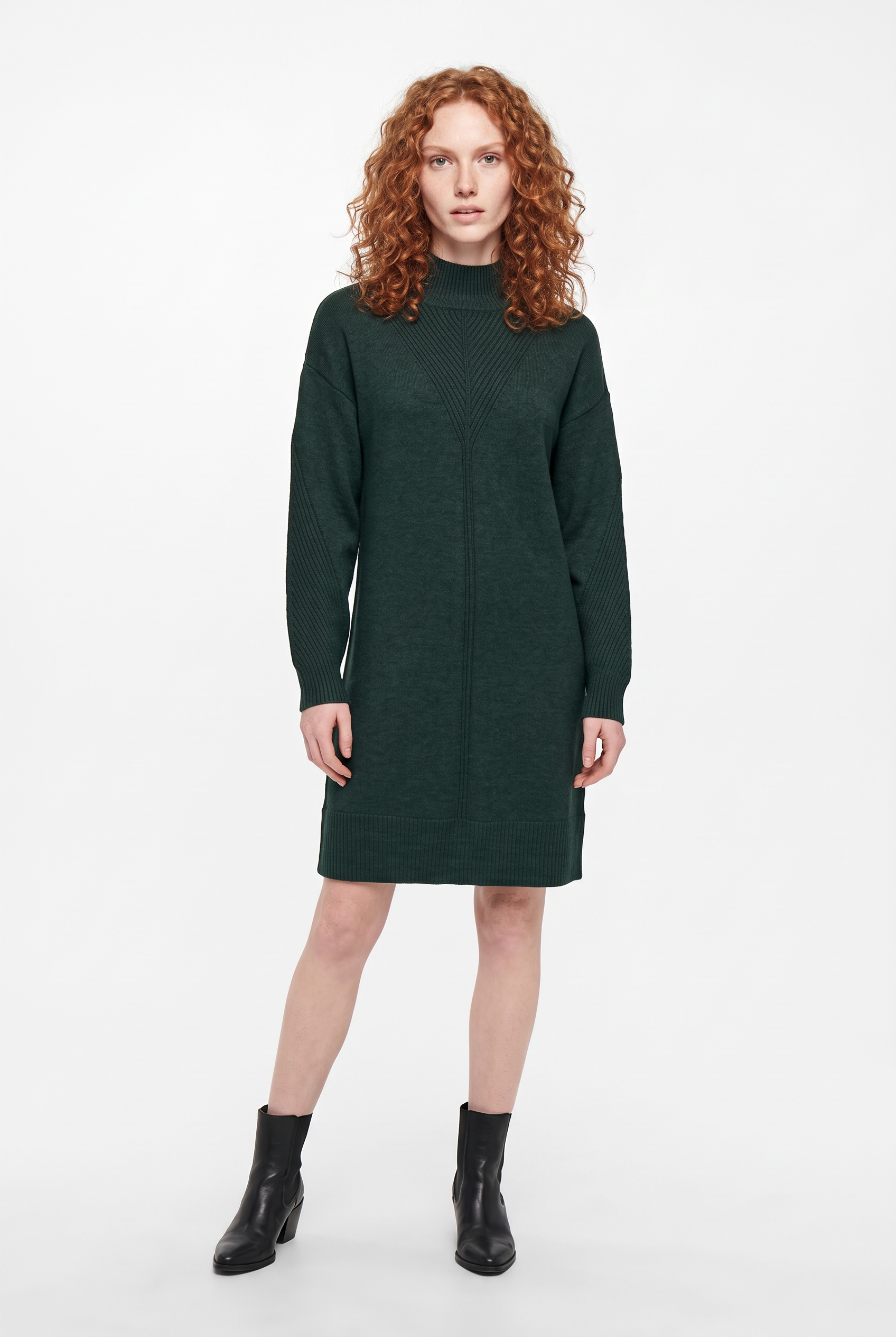 ONLY Robe en tricot »ONLPRINCESS LS HIGHNECK DRESS KNT« mélange viscose, coupe régulière
