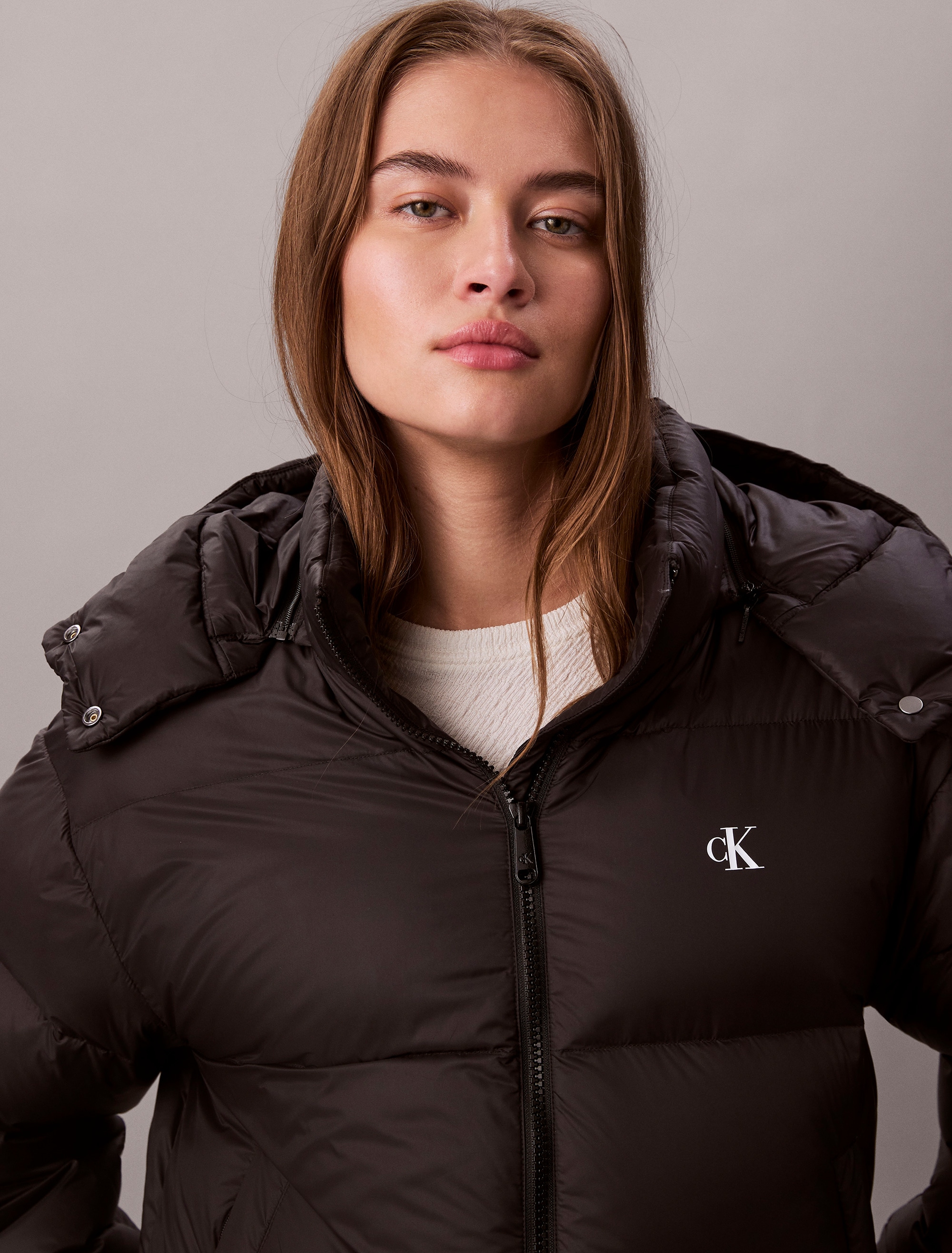 Calvin Klein Jeans Veste matelassée »ESSENTIAL MIDWEIGHT PUFFER JACKE« mit Kapuze Mit Rundhalsausschnitt, regular fit