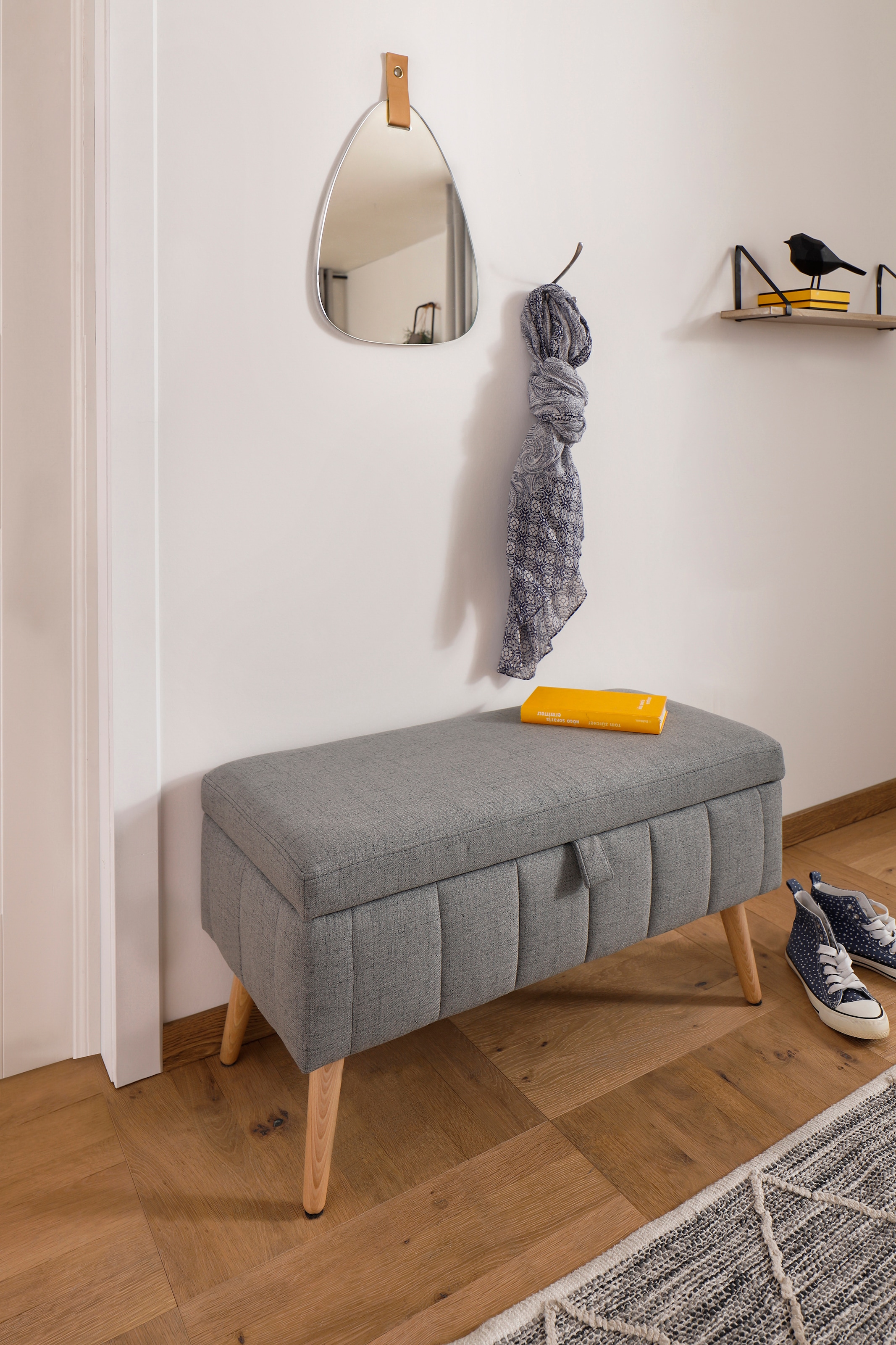GOODproduct Truhenbank »AMIRA Sitzbank mit Stauraum, Masse B/T/H: 81/36/43 cm« mit Staufach, in 3 Bezugsqualitäten mit feiner Steppung