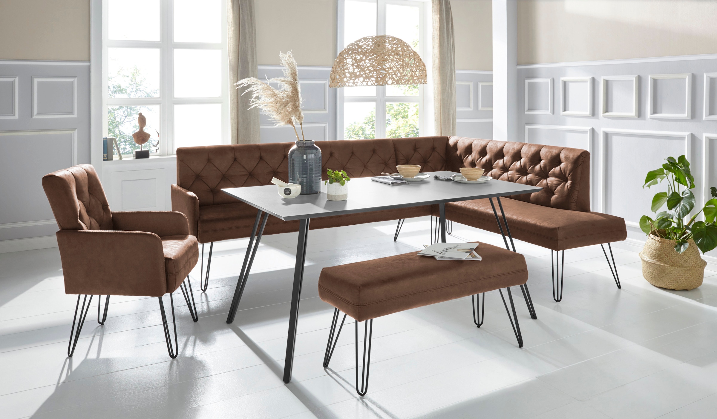 exxpo - sofa fashion Eckbank »Doppio, Chesterfield Optik, komfortabel und bequem, hohe Designfüsse« Frei im Raum stellbar