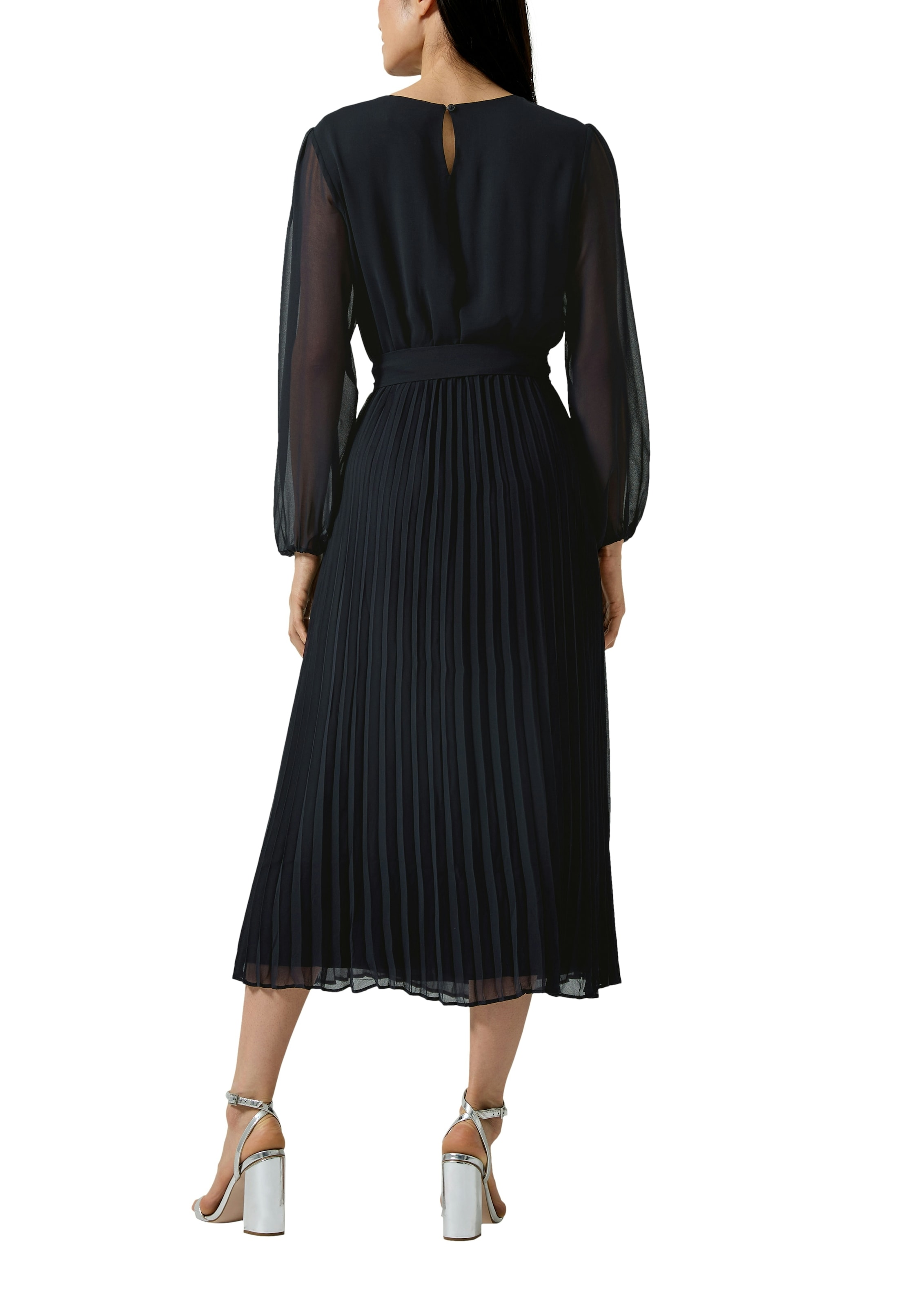 s.Oliver BLACK LABEL Robe en maille Sans poche avec ceinture latérale à nouer