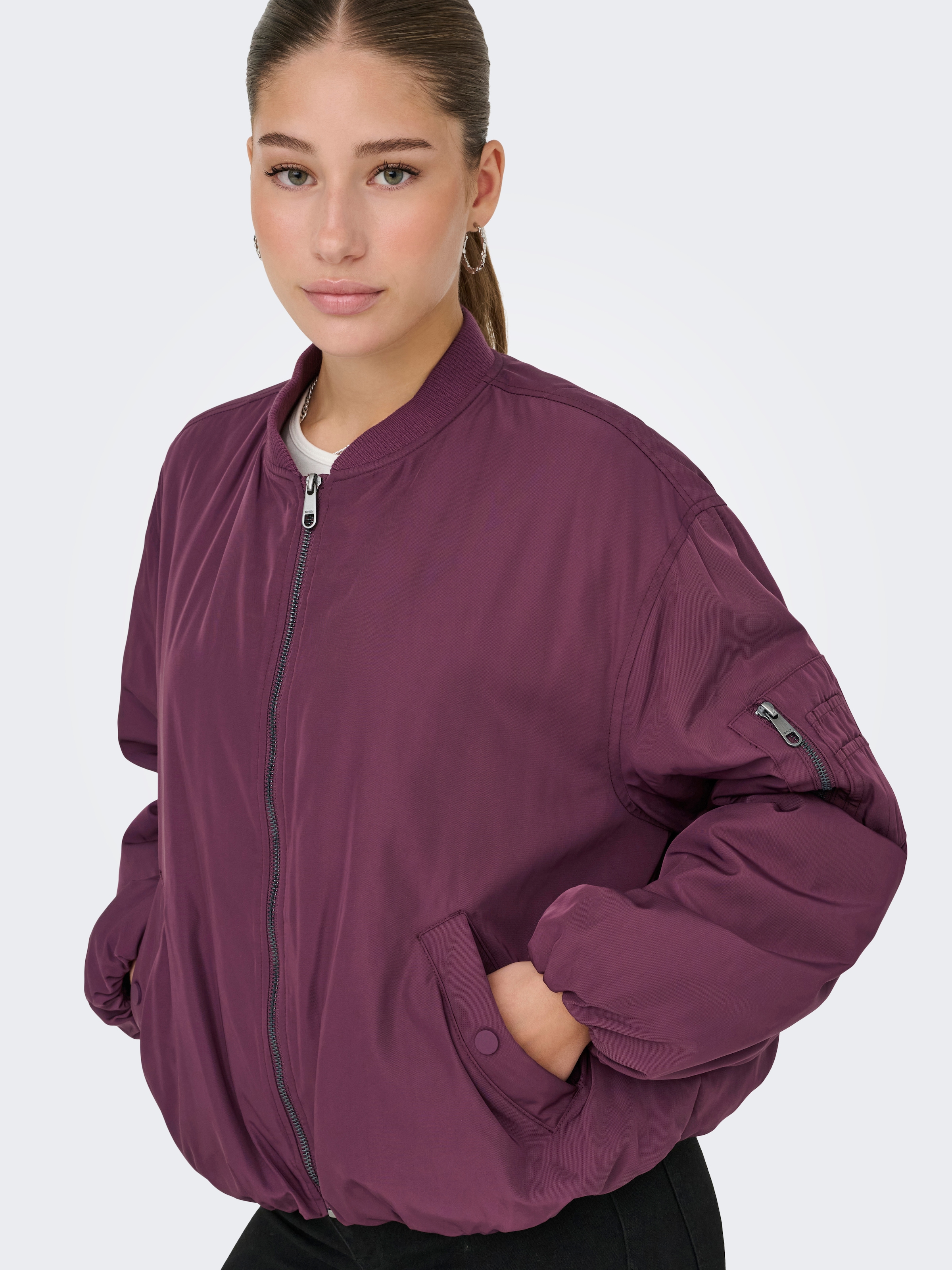 ONLY Veste bomber »ONLADEL LIFE OVERSIZED BOMBER CC OTW« sans capuche fibre synthétique,