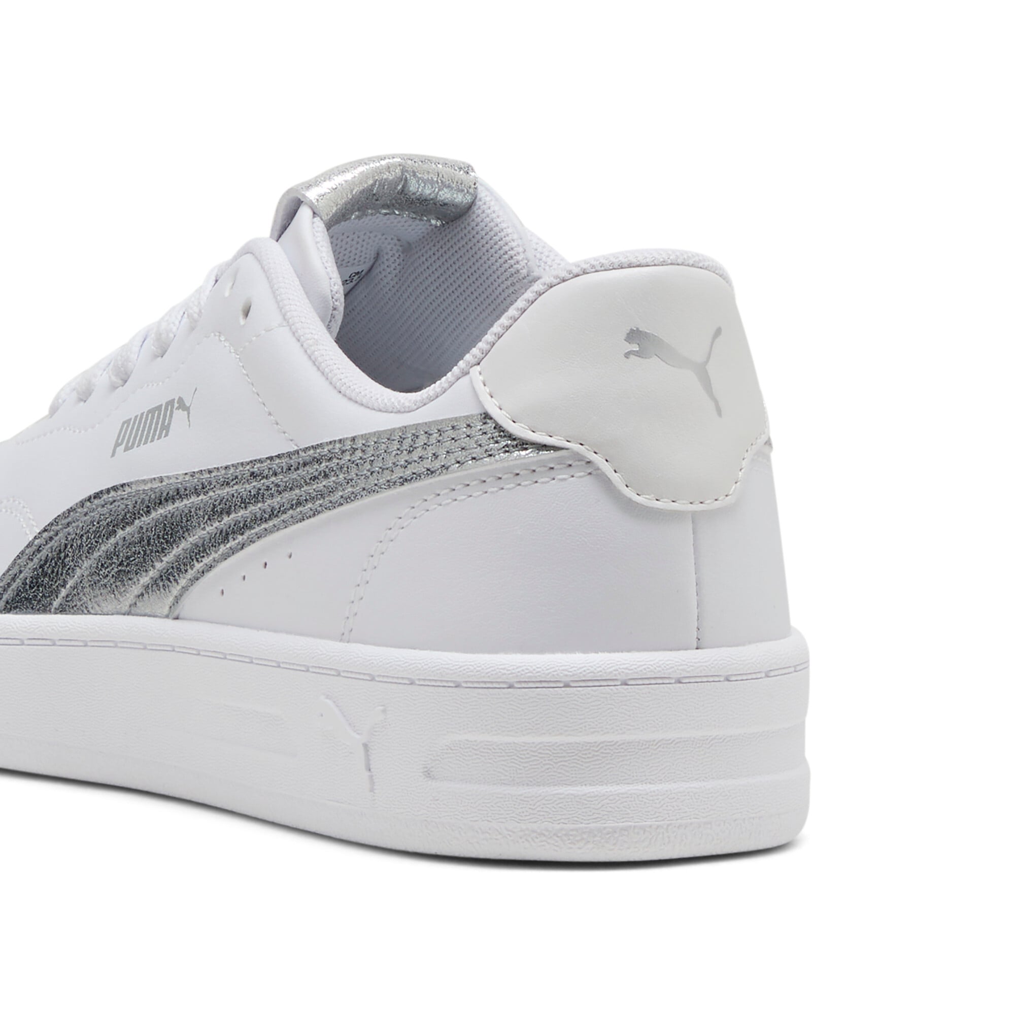 PUMA Sneakers »COURT LALLY METALLIC WHISPER«  für sportlichen Look im Alltag, atmungsaktives Innenmaterial