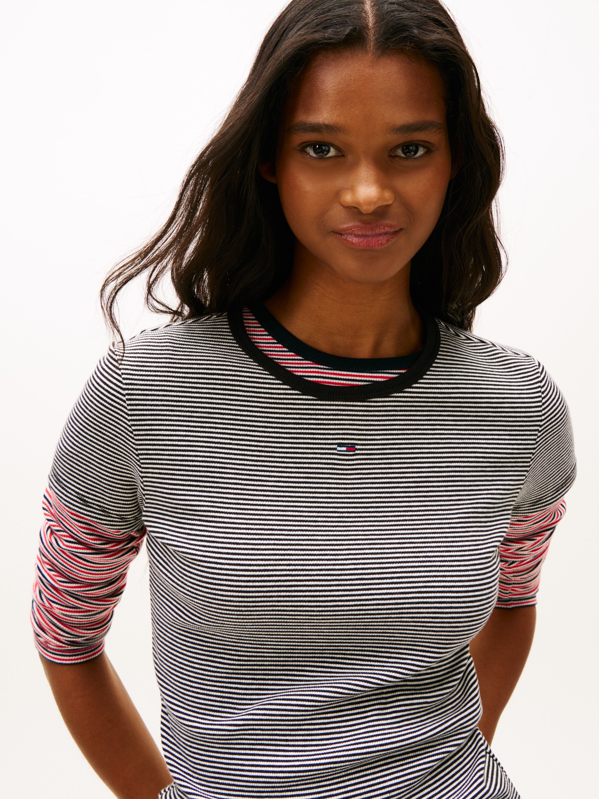 Tommy Jeans T-shirt à manches courtes »TJW ESSENTIAL RIB SHORT SLEEVE EXT« Baumwollmischung in gerippter Struktur, Slim Fit