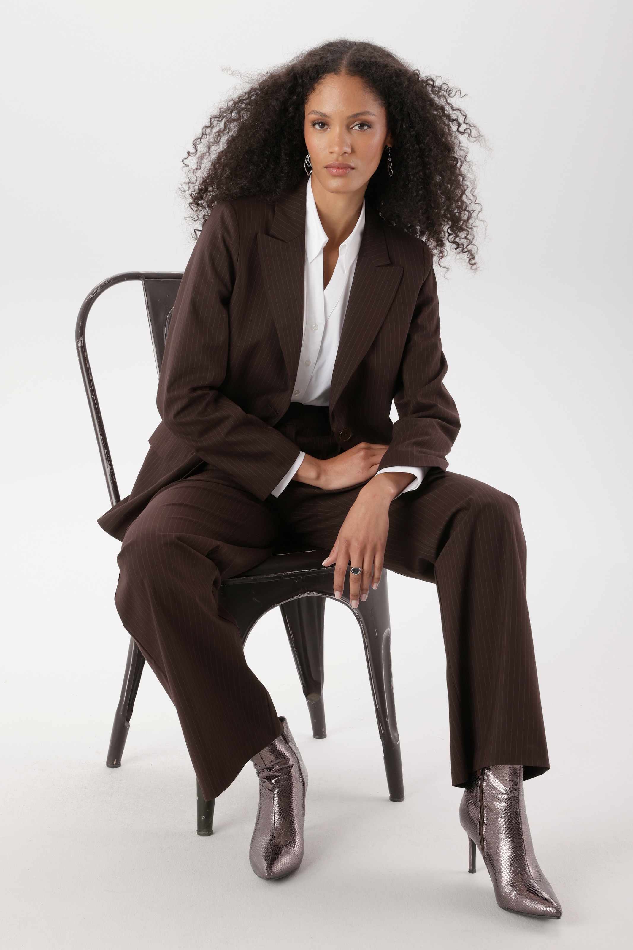 Aniston SELECTED Blazer long avec fines rayures élégantes - NOUVELLE COLLECTION