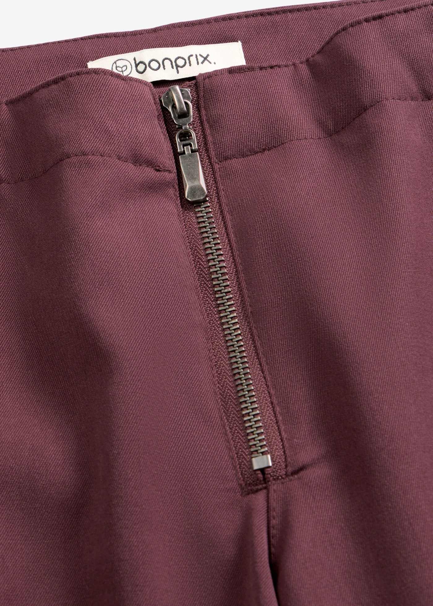 bonprix Pantalon à pinces  en brun cacao, avec plis à la taille, coupe barrel, loose fit
