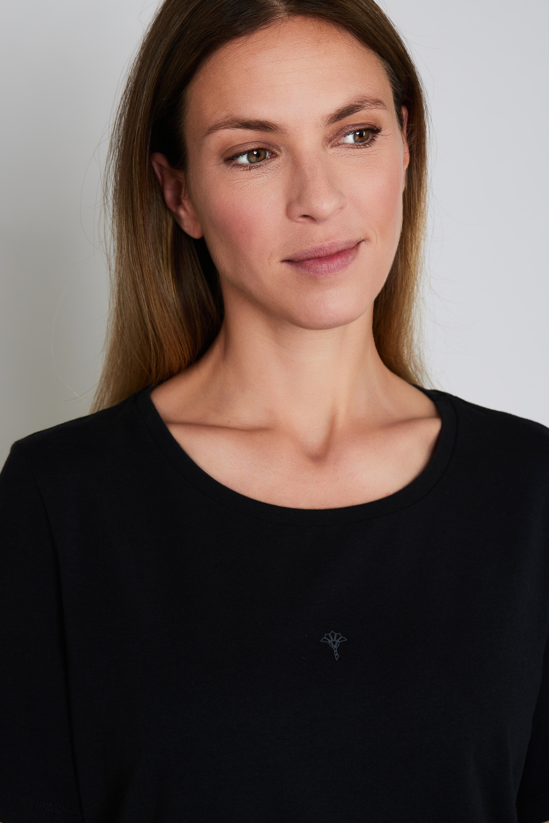 JOOP! T-Shirt »Cosy«, mit schlichter Eleganz
