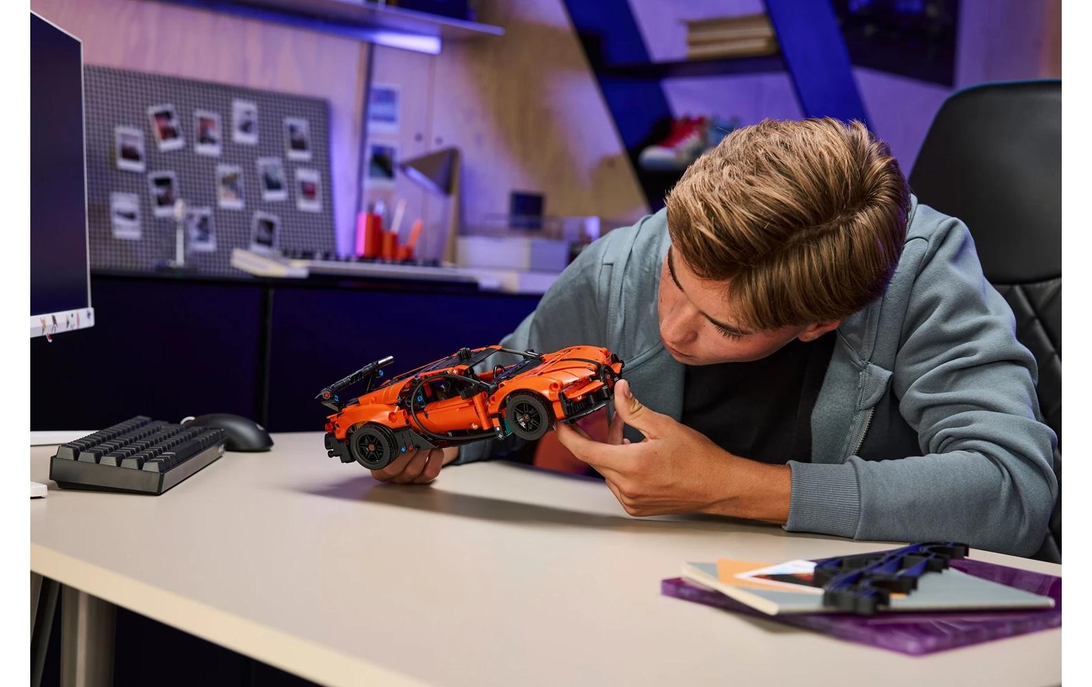   Pions de construction »Technic Bugatti Chiron Pur Sport Hypercar 42222« Kategorie: Fahrzeug