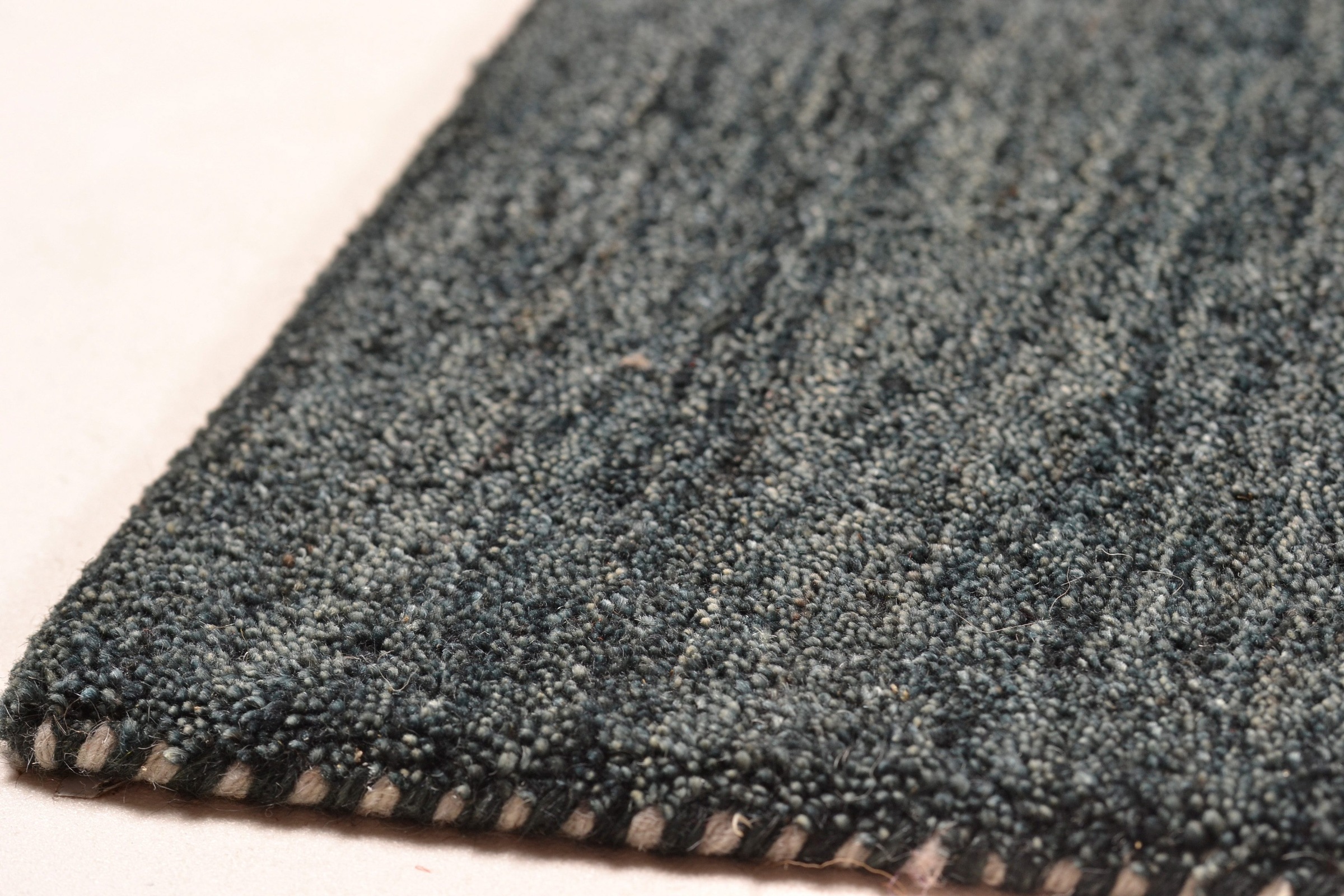 THEKO Tapis en laine »Haltu Uni« Rectangulaire 17 mm Höhe Handweb Teppich, reine Wolle, Uni-Farben, meliert, handgewebt