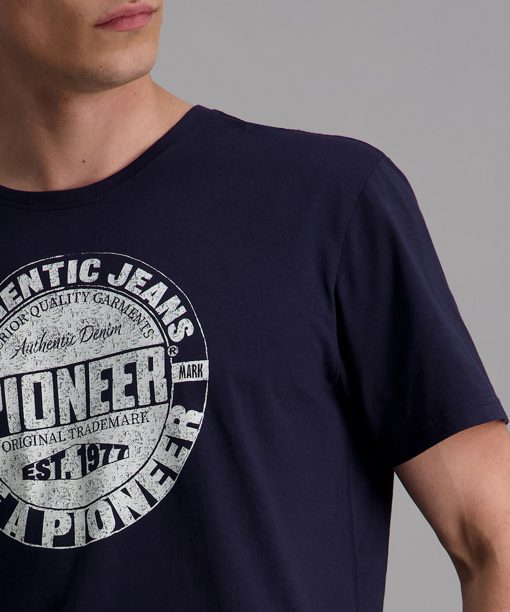 Pioneer Authentic Jeans T-Shirt in normaler Passform