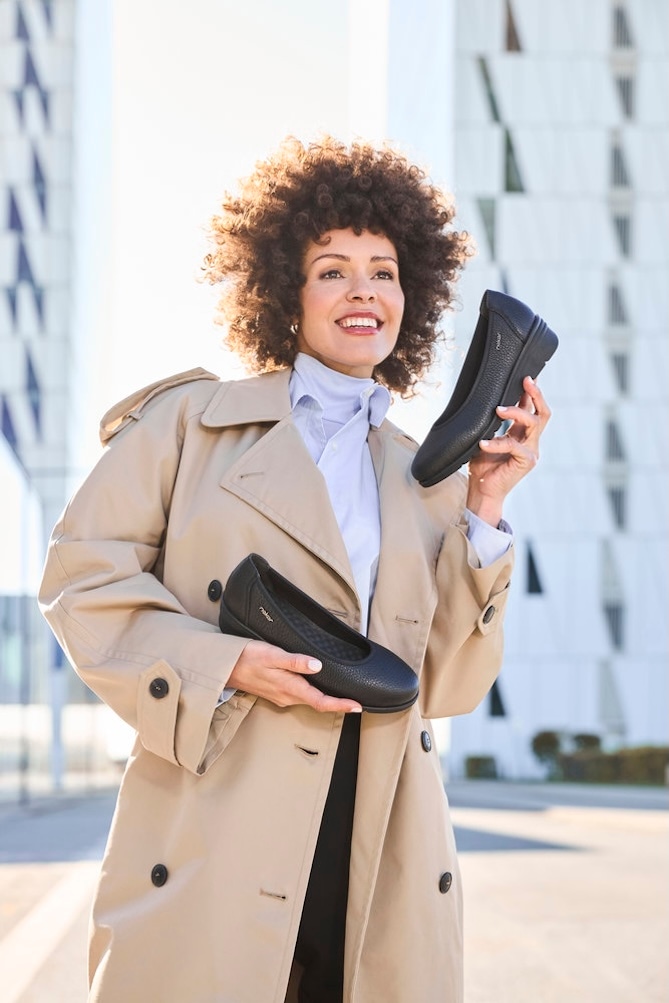 Rieker Escarpins compensés  Ballerina, Schlupfschuh, Slipper mit leichter Struktur im Obermaterial