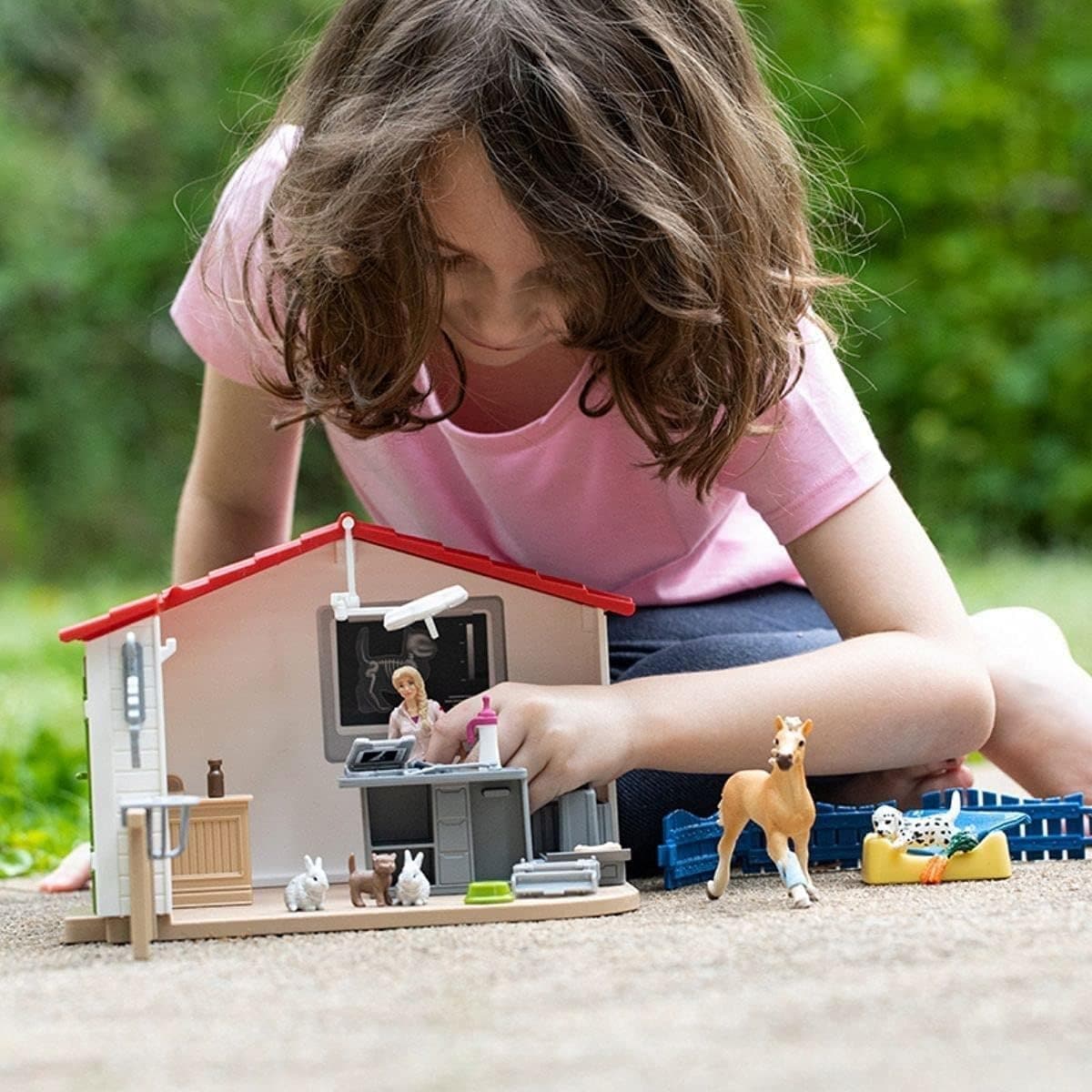 Schleich® Monde de jeu »FARM WORLD, Tierarzt-Praxis mit Haustieren (42502)« fabriqué en Europe