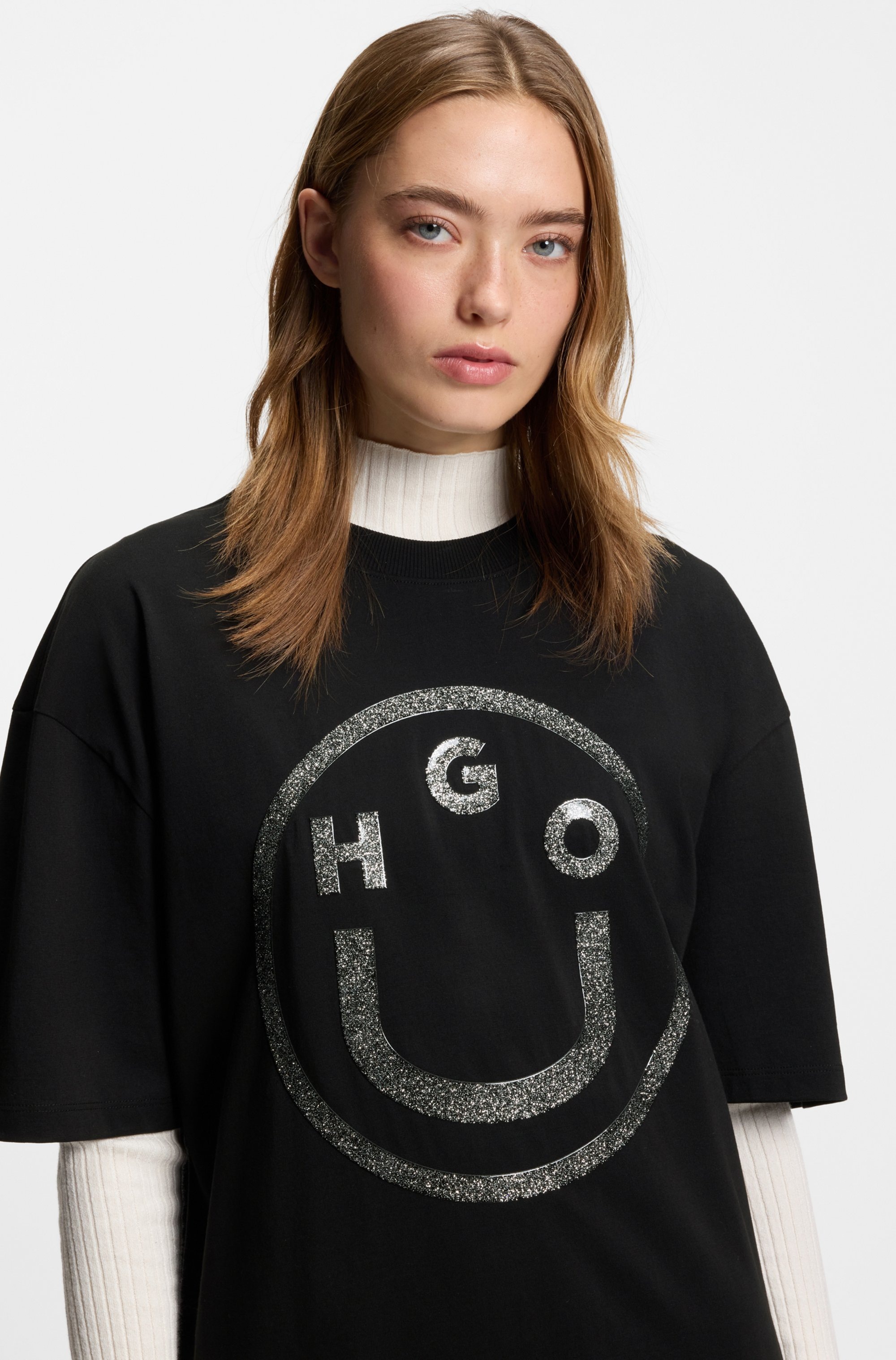HUGO Blue Shirt à col rond »Oversized Tee« Happy Hugo Print, unisex