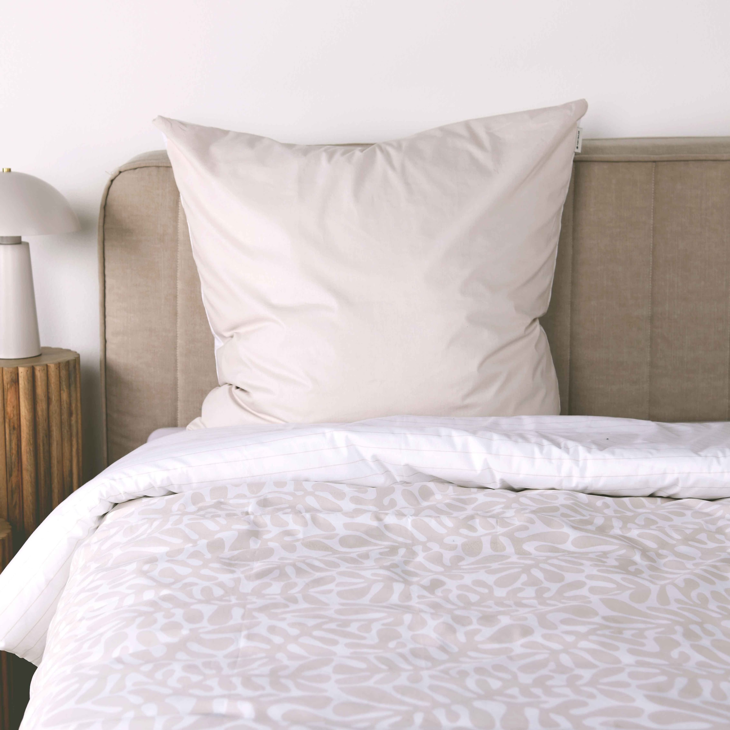 TOM TAILOR HOME Bettwäsche »ORGANIC LEAVES in Gr. 135x200cm, 155x220cm oder 200x220cm« 2 Stk. new bedroom, mit farbigem Markenreissverschluss