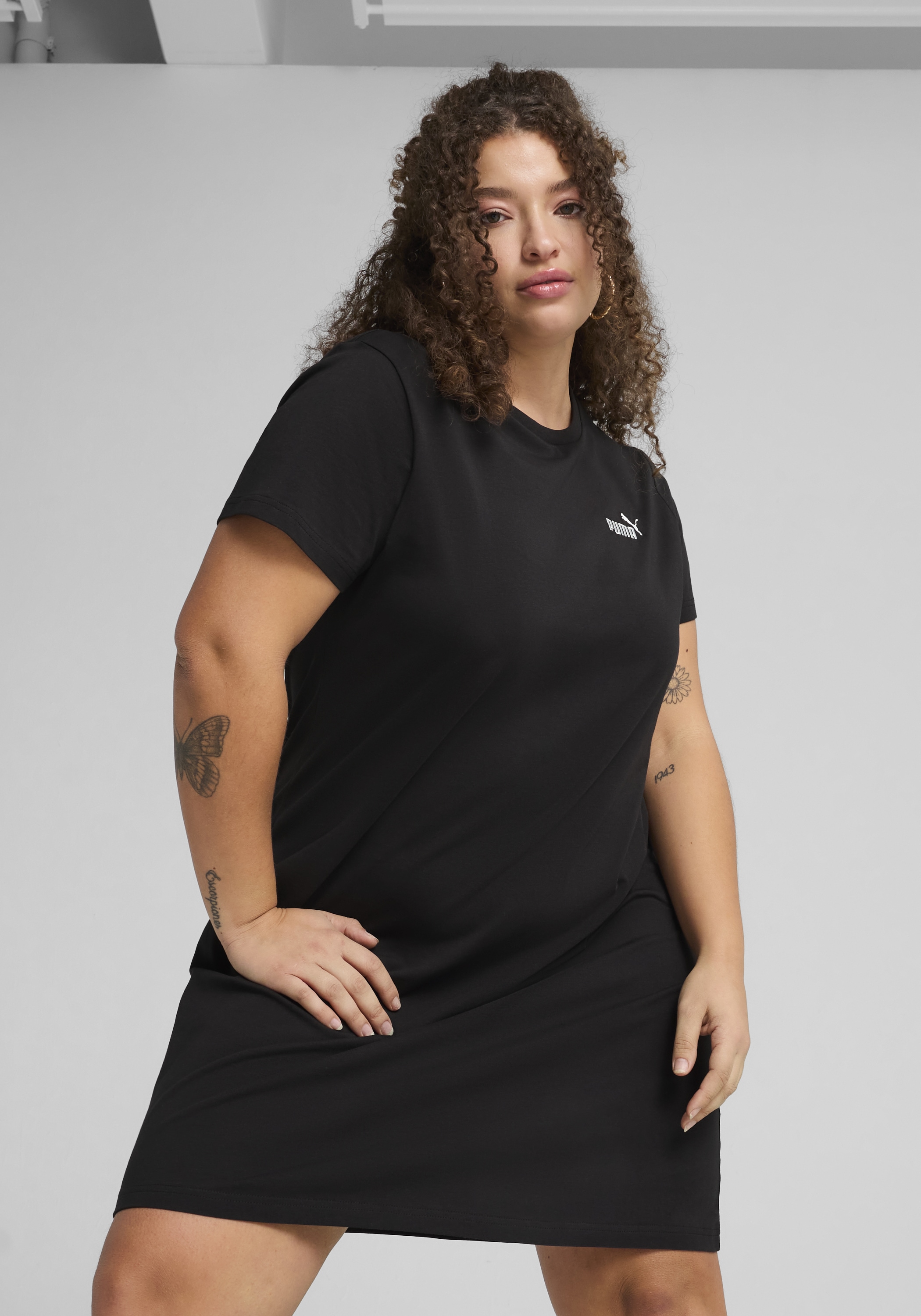 PUMA Robe t-shirt »ESS SMALL NO 1 LOGO SLIM DRESS« style sportif, facile d'entretien