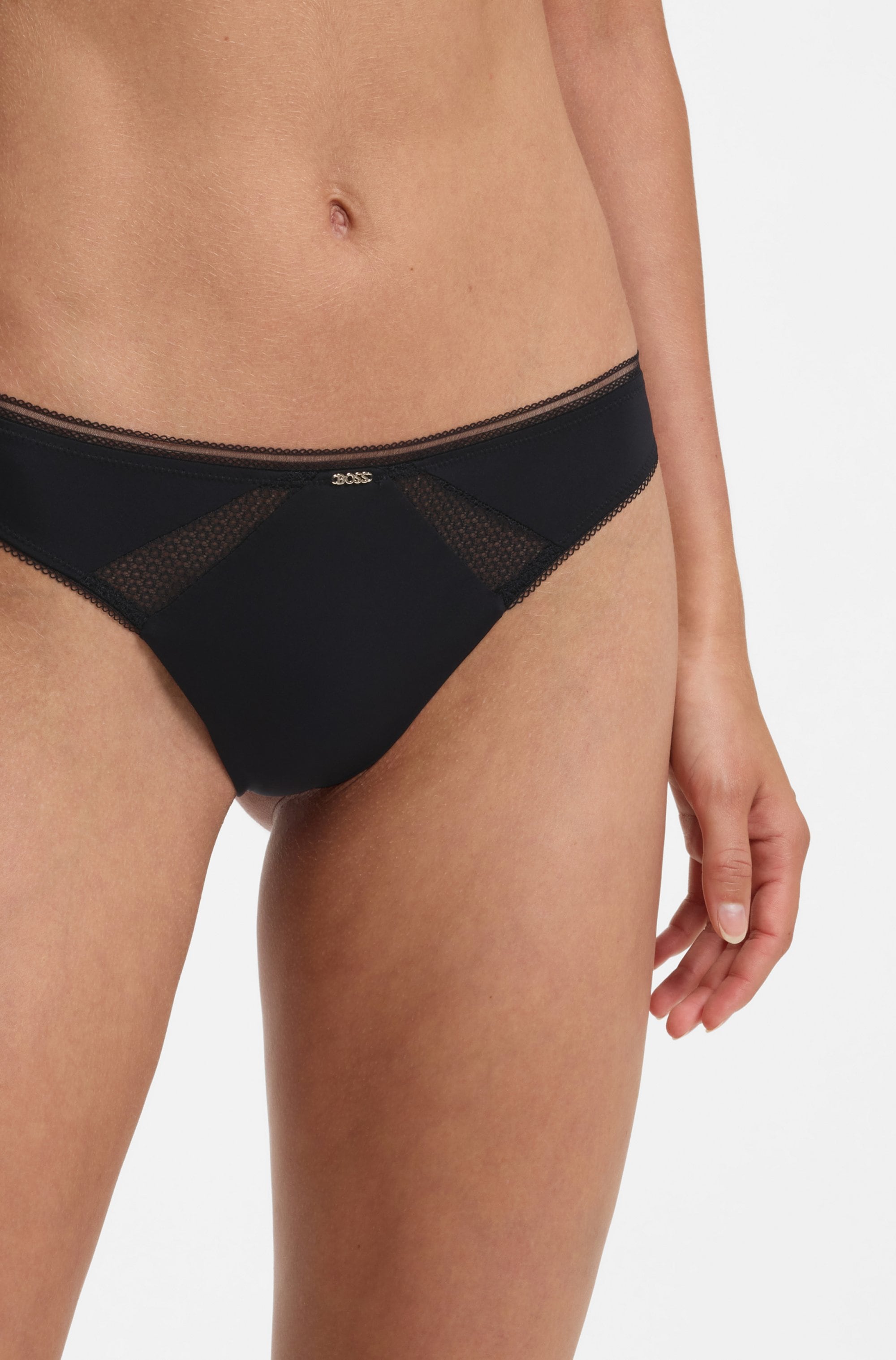 BOSS String »Pure« körpernahe Form, mit Spitzeneinsatz