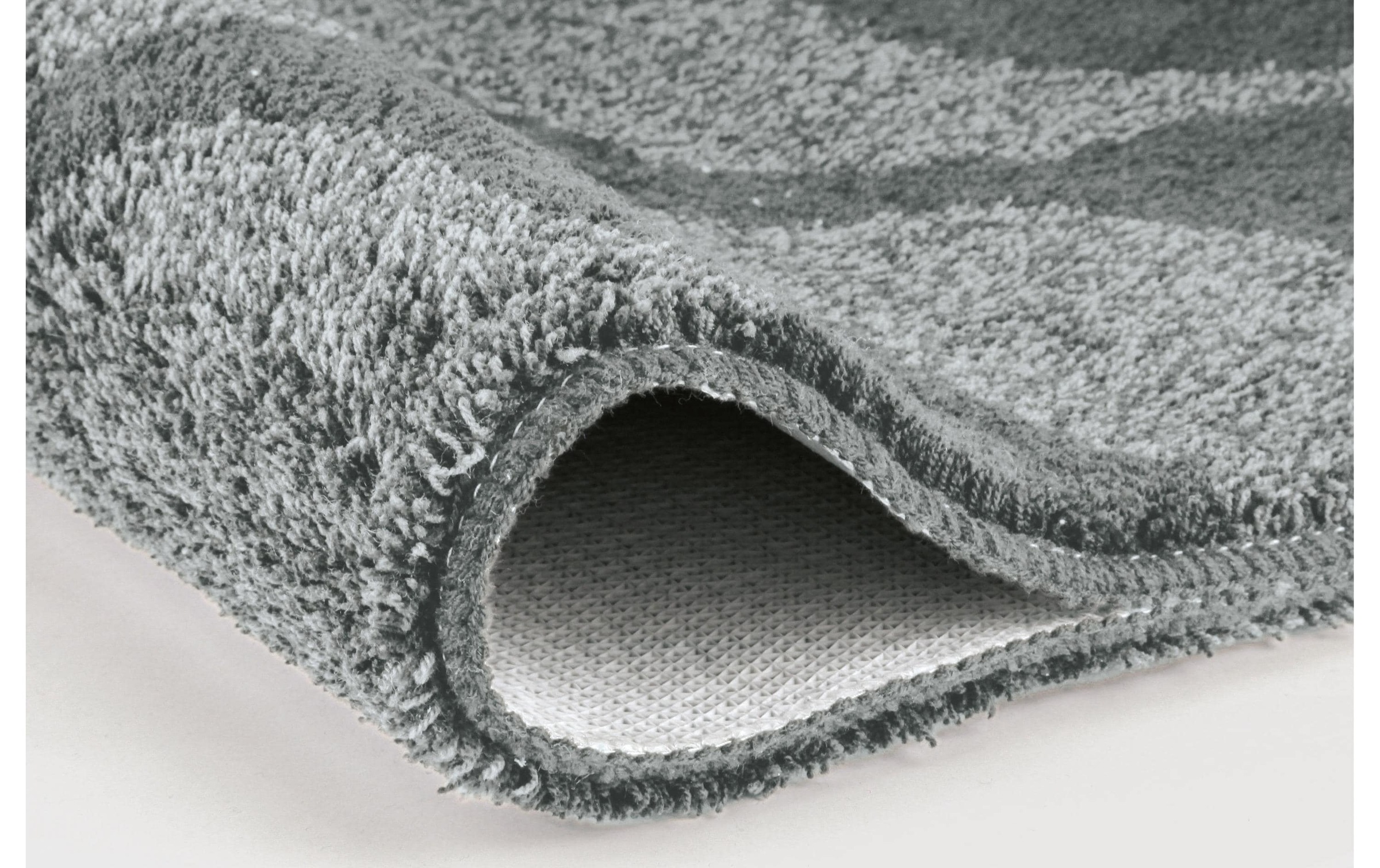 Kleine Wolke Badematte »»Onda«, Badvorleger, Badezimmer Teppich« Höhe 15 mm rutschhemmend beschichtet fussbodenheizungsgeeignet Badteppich, modernes Ton in Ton Wellendesign, flauschig