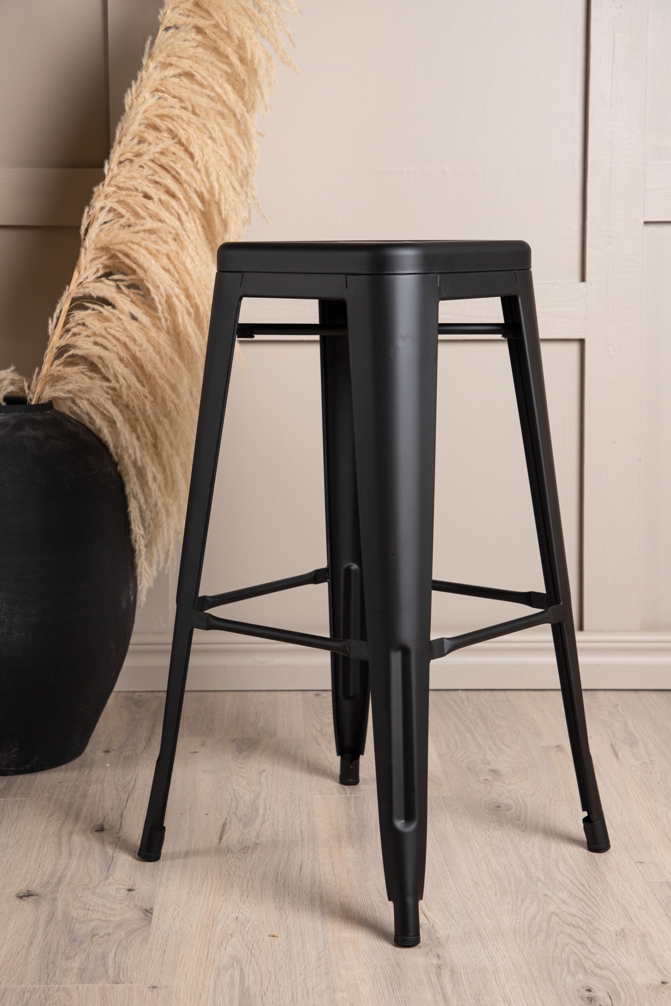 Venture Home Tabouret de bar »Tempe, 4er-Set Barhocker, kompakt, 136 kg belastbar« Ensemble, 4 cuis tlg. Tabouret de bar, cadre en acier, repose-pieds, pieds évasés, simple