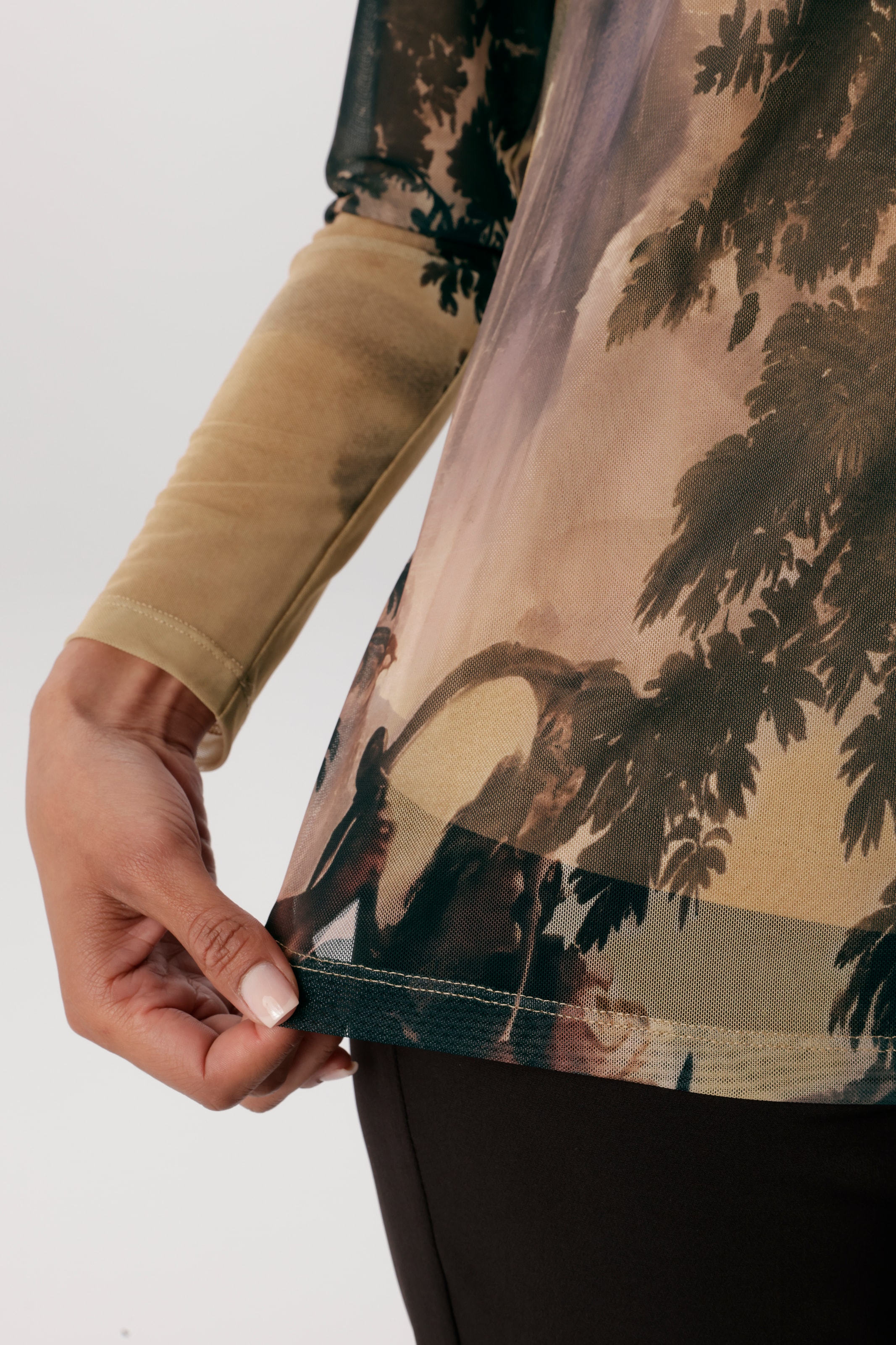 Aniston SELECTED Langarmshirt dezent transparent und Body blickdicht gefüttert - NEUE KOLLEKTION