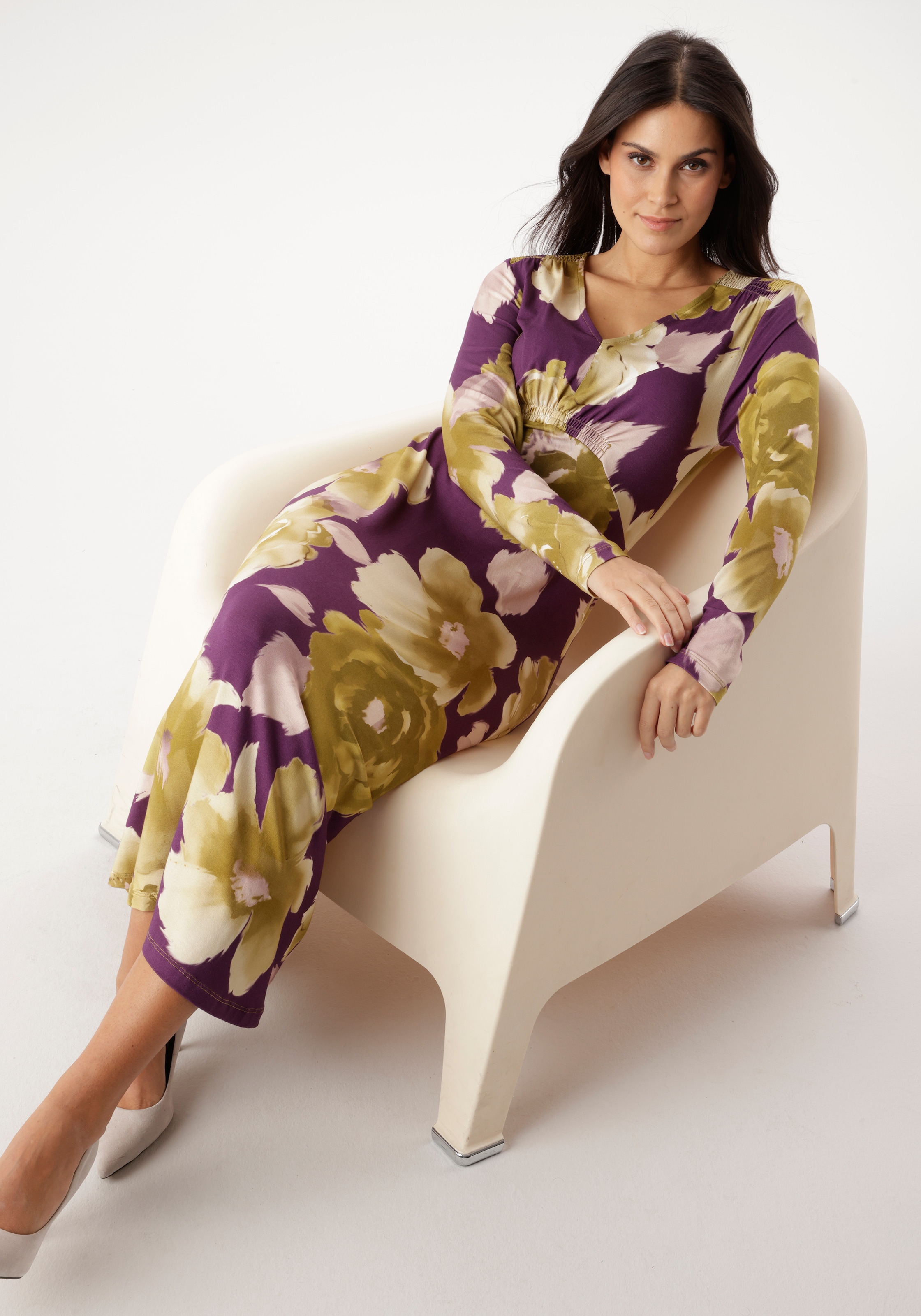 Aniston SELECTED Robe midi mit Smok-Details und fantasievollem Blütendruck - NEUE KOLLEKTION