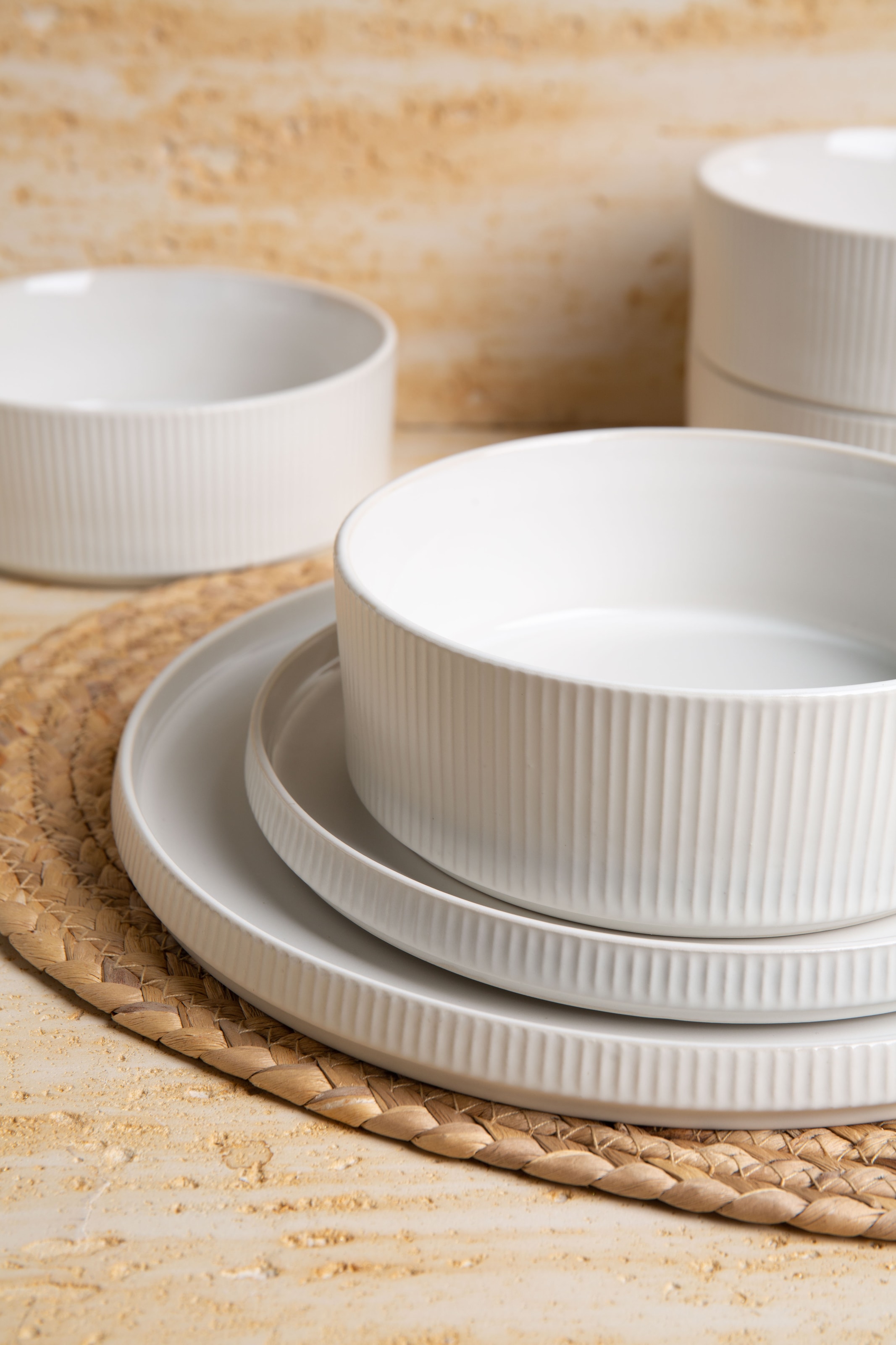 GOODproduct Set de vaisselle »Ylvii, aussen matt, innen reaktiv glasiert« spülmaschinenfest und mikrowellengeeignet