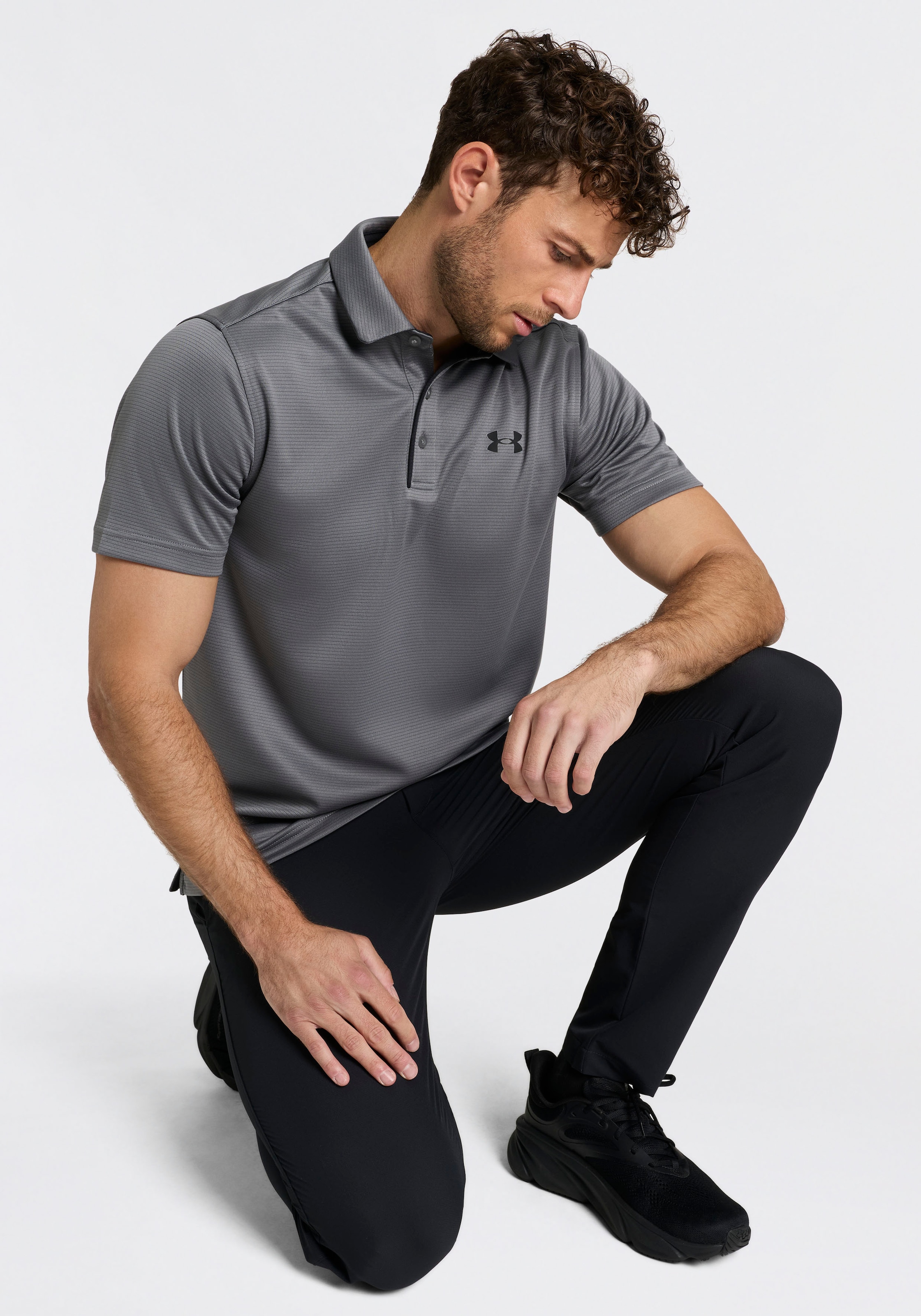 Under Armour® Golfhose »UA MATCHPLAY TAPERED PANT«  für Golf und sportliche Aktivitäten, mit Tapered-Schnitt