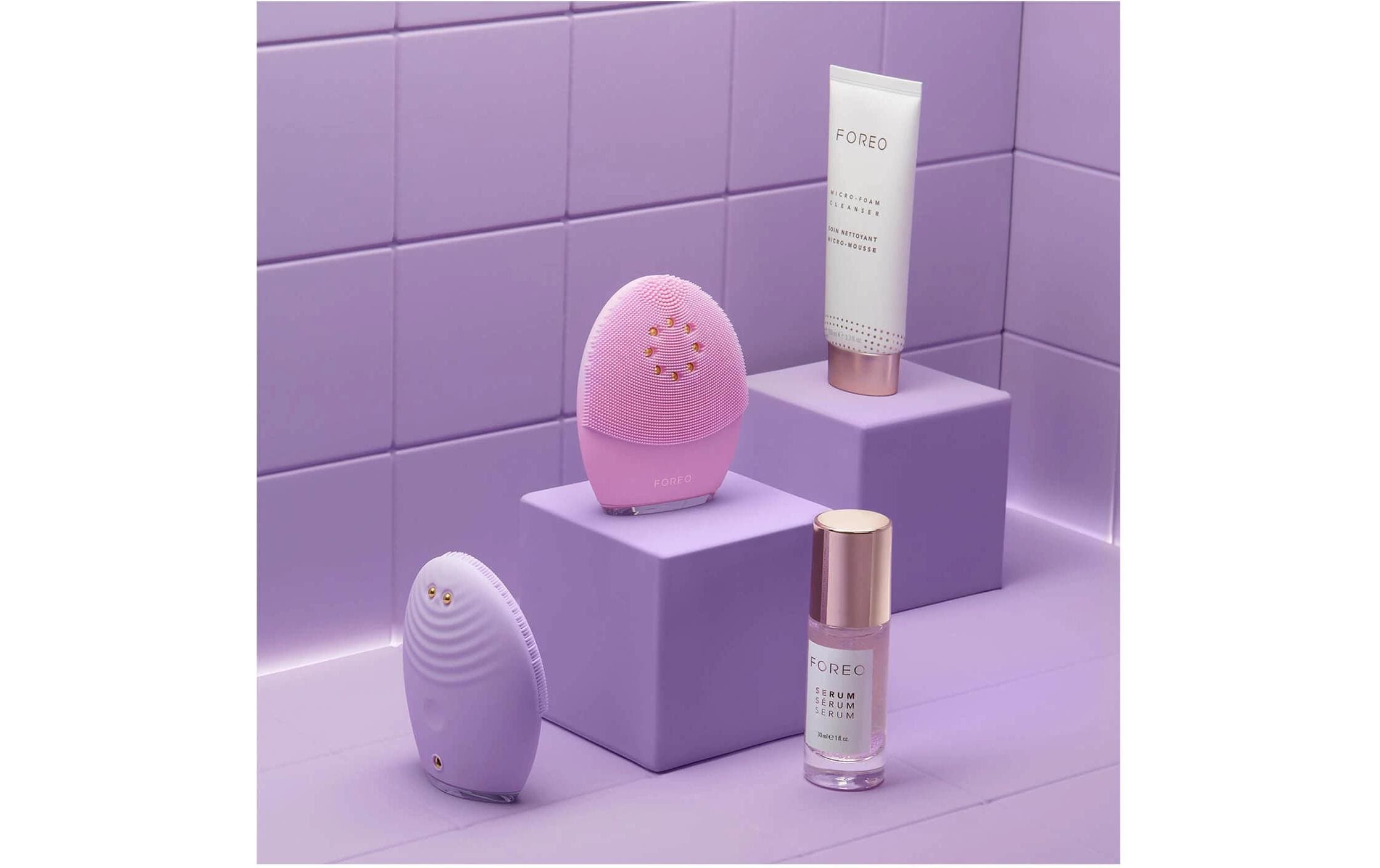 FOREO Brosse électrique pour le nettoyage du visage »LUNA 3 Plus normale Haut« Intelligente Reinigungs- und Straffungsbürste für das Gesicht