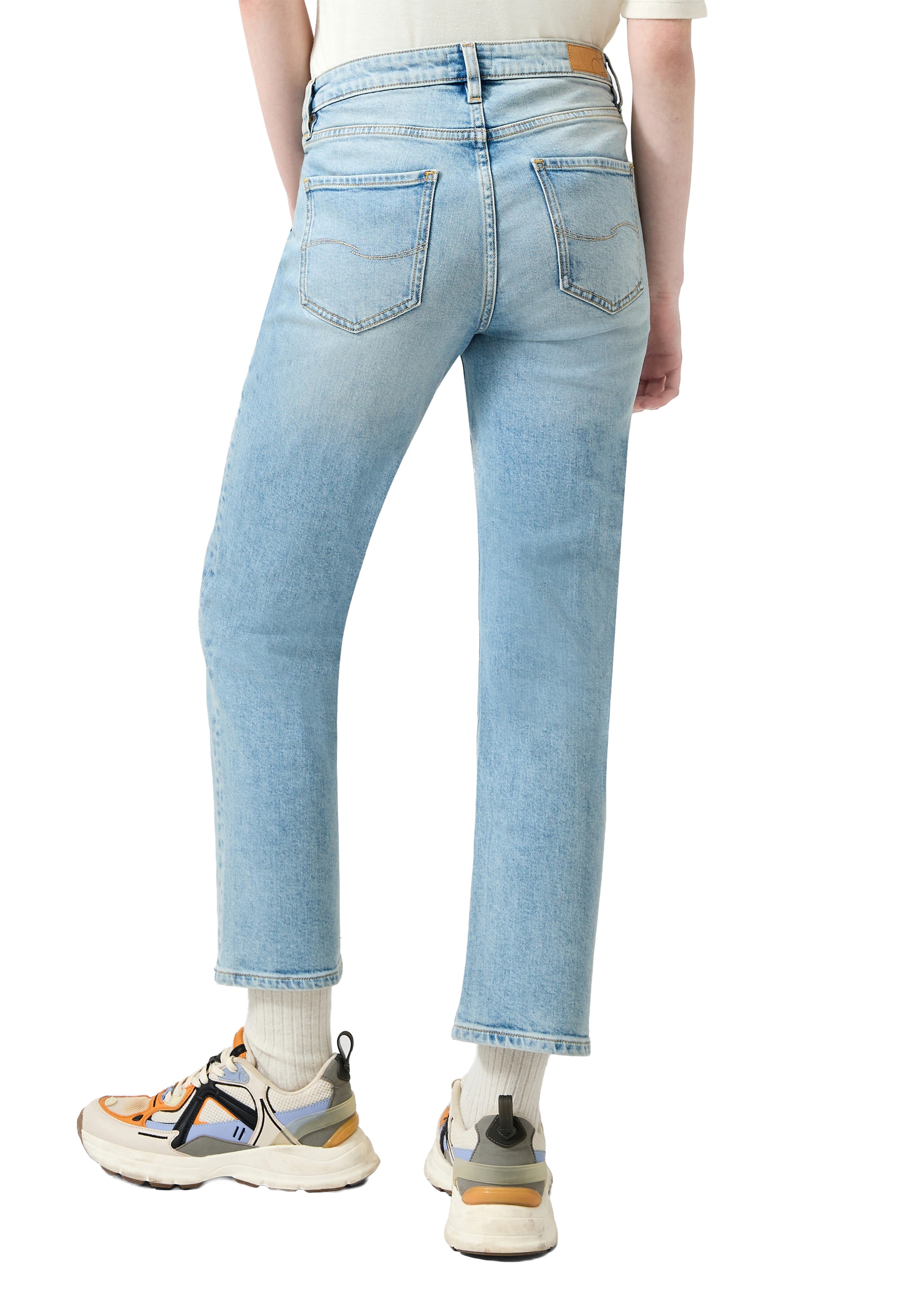 QS Bootcut-Jeans mit Stretch und aufgesetzten Taschen