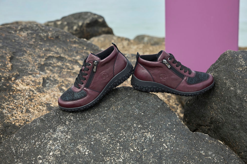 Rieker Bottines de sneakers  High Top Sneaker, Schnürboots, Stiefelette mit weichem Schaftrand