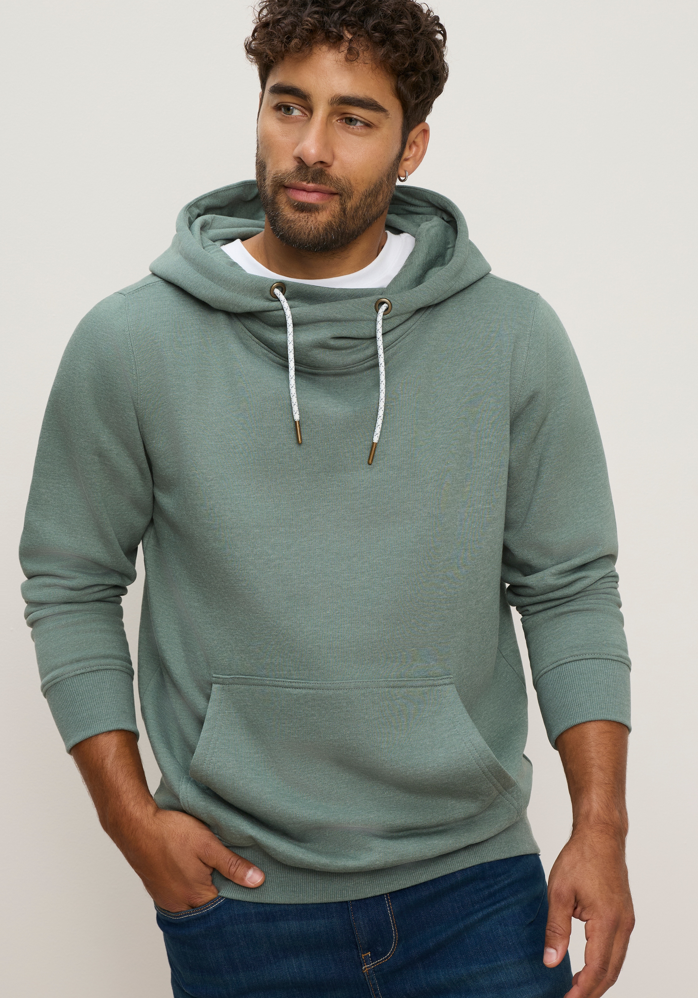 Man's World Sweat à capuche , avec col montant, aussi en grandes tailles
