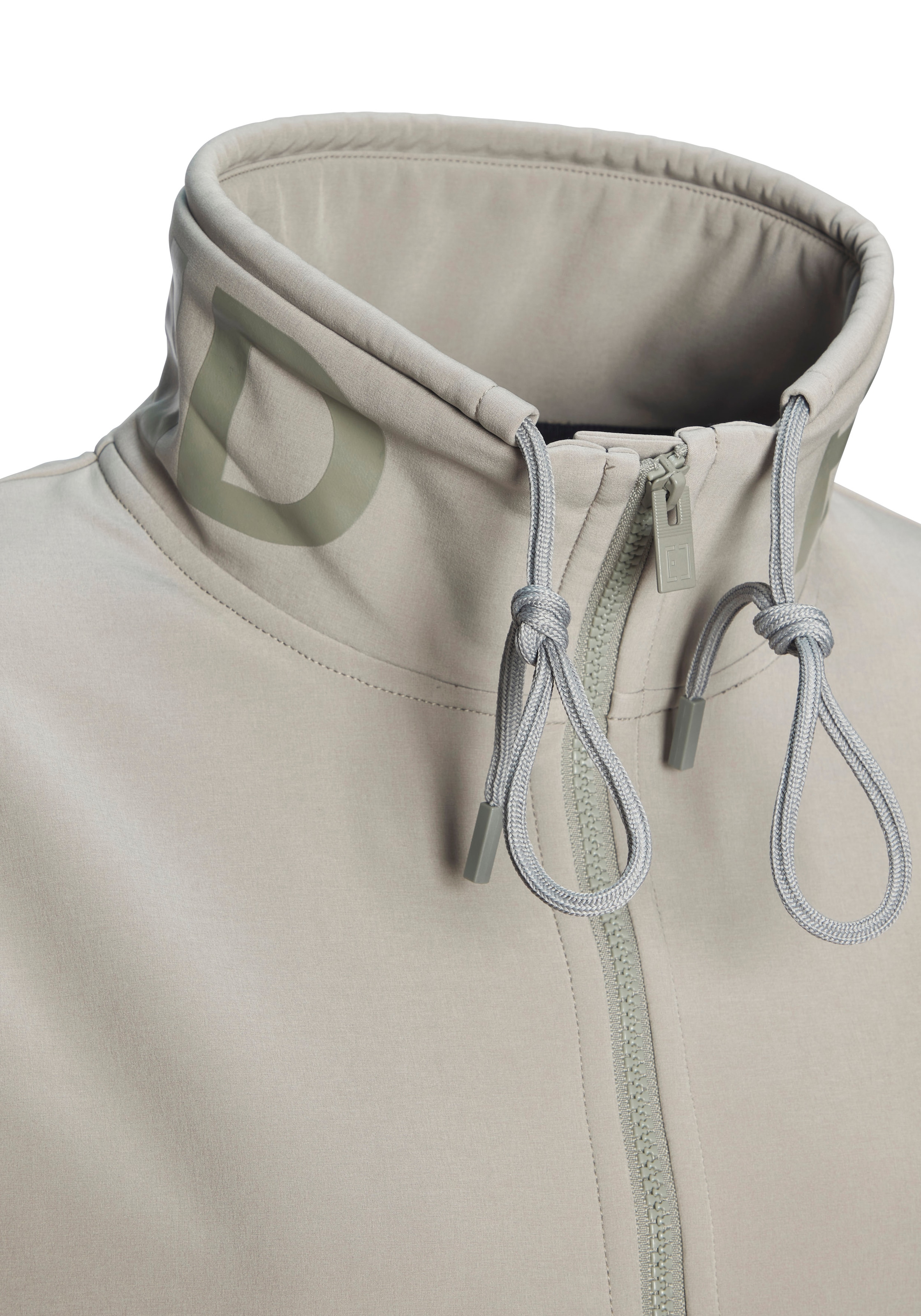 Elbsand Softshelljacke mit hohem, verstellbaren Kragen