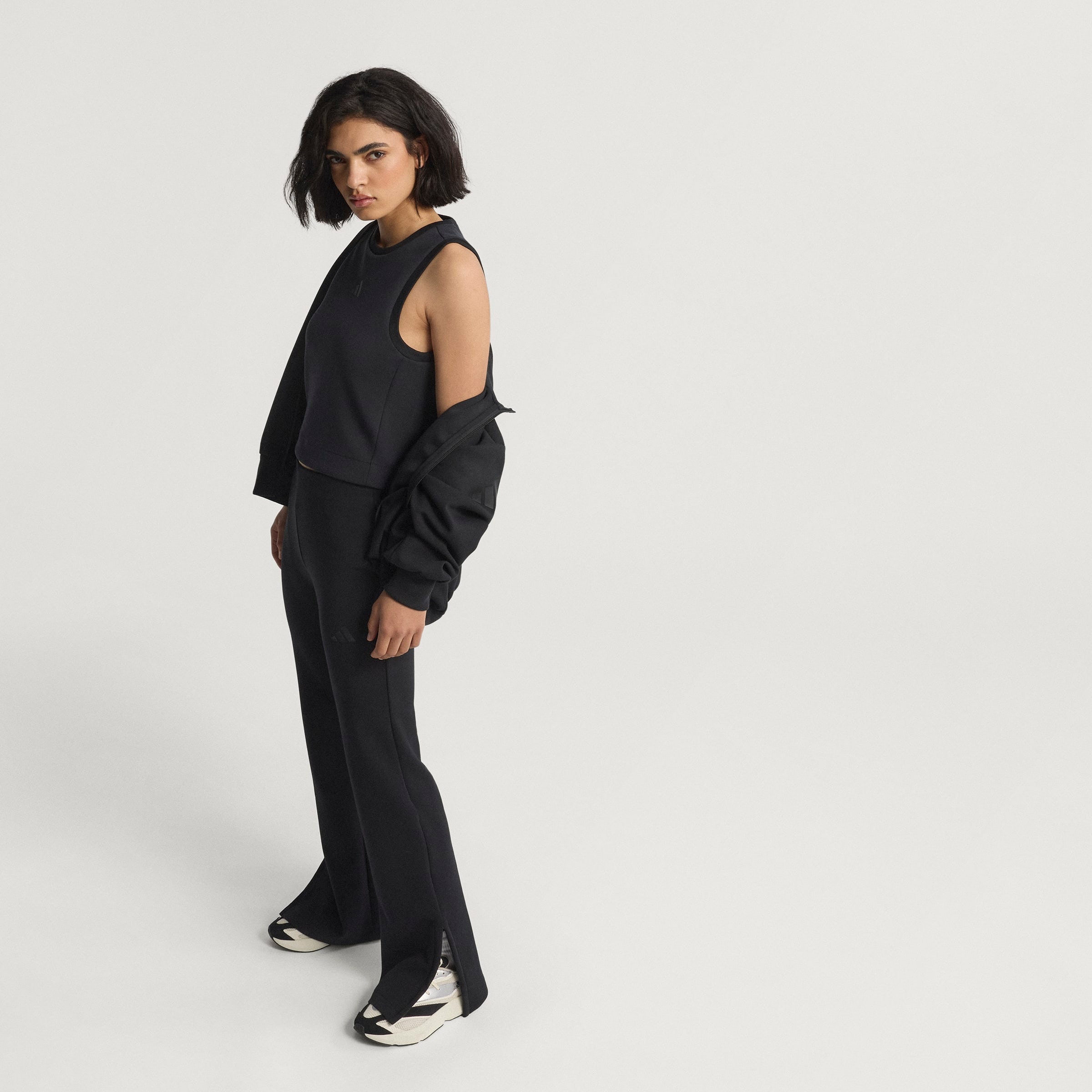 adidas Sportswear Sporthose »W ALL SZN SL FP«  schlanke Passform, mittelhoher Bund, mit Gummizug