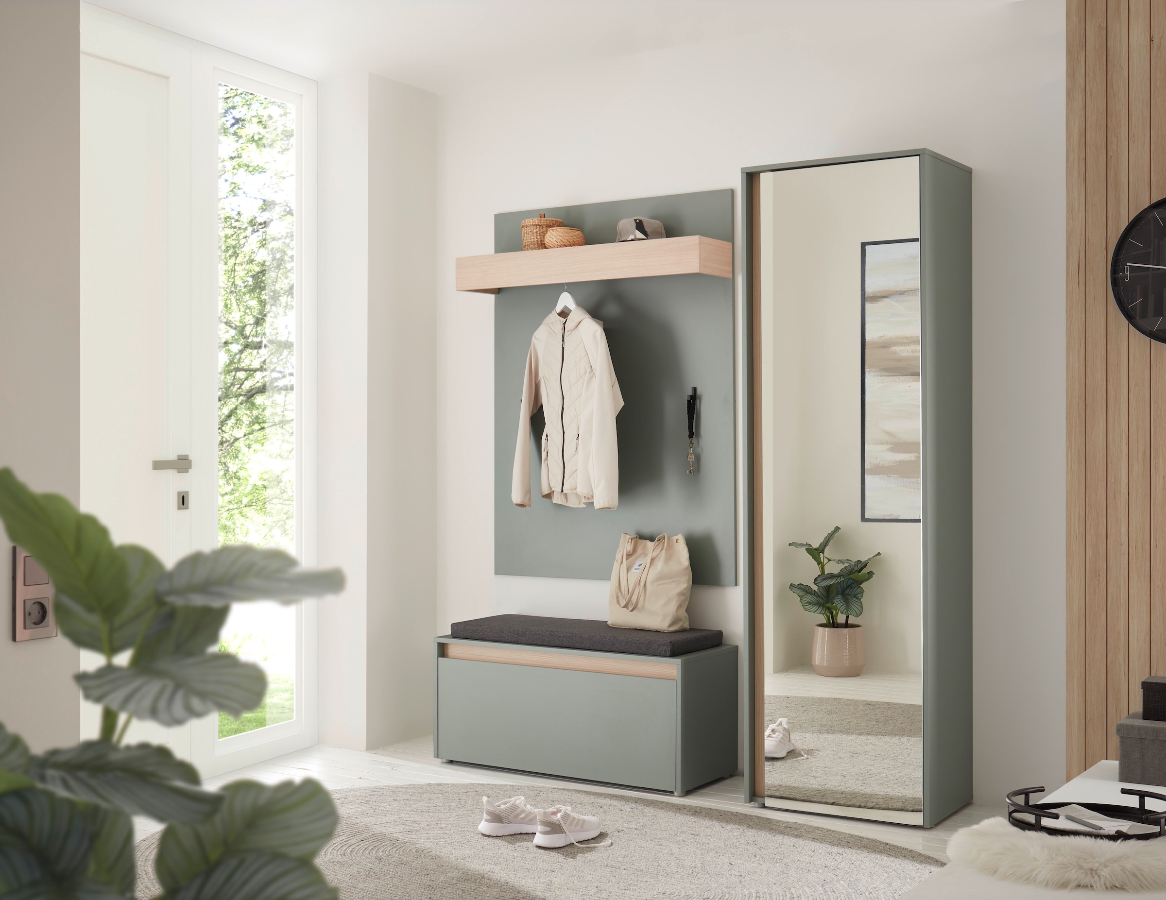 Home affaire Armoire vestiaire »GiRON/CiTY, moderner Garderobenschrank, Kleiderschrank mit Stauraum« Porte miroir, extension télescopique, porte montable des deux côtés, largeur 60 cm