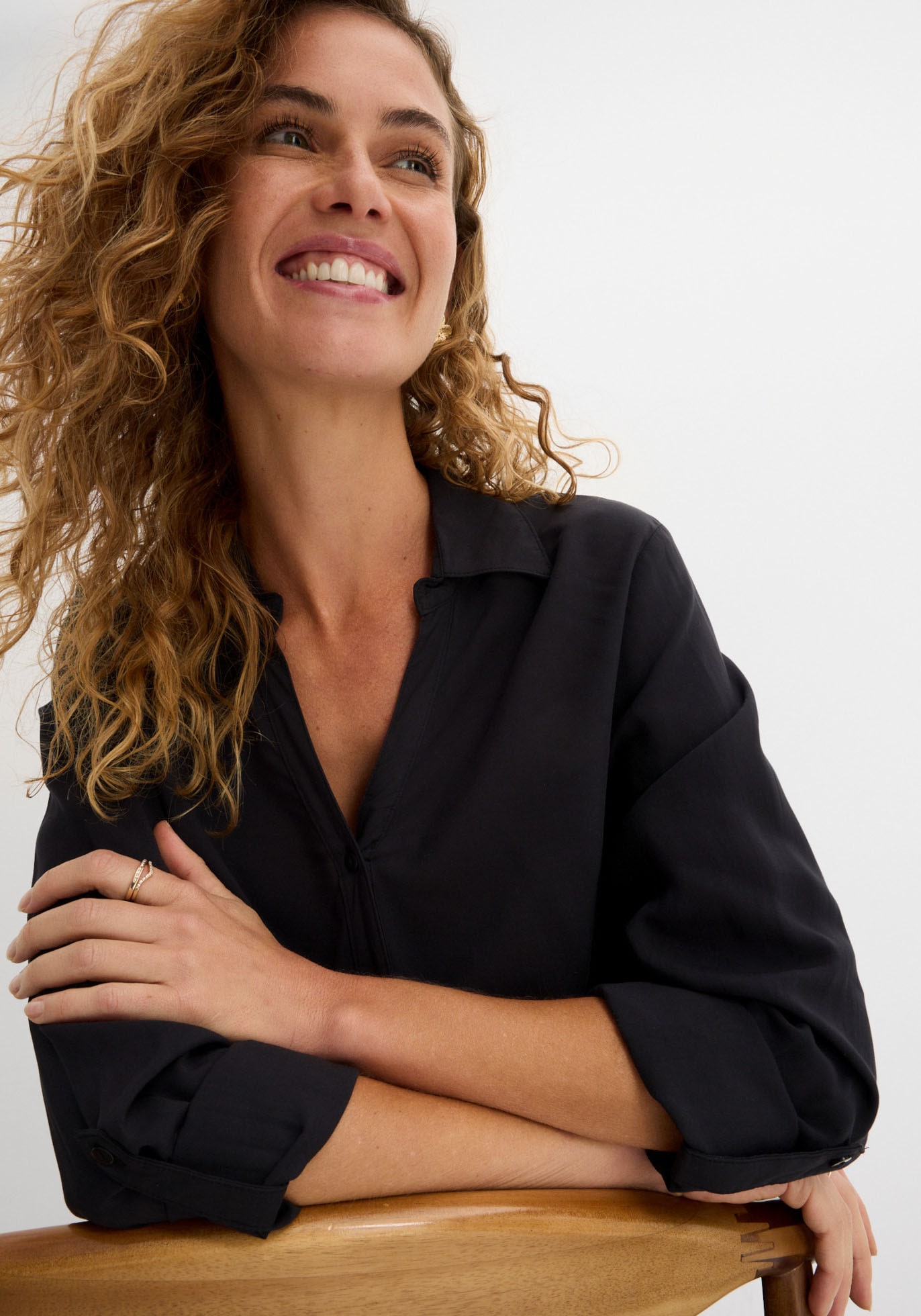 bonprix Blouse à manches longues figurumspielende Passform, für Casualmode, aus Viskose