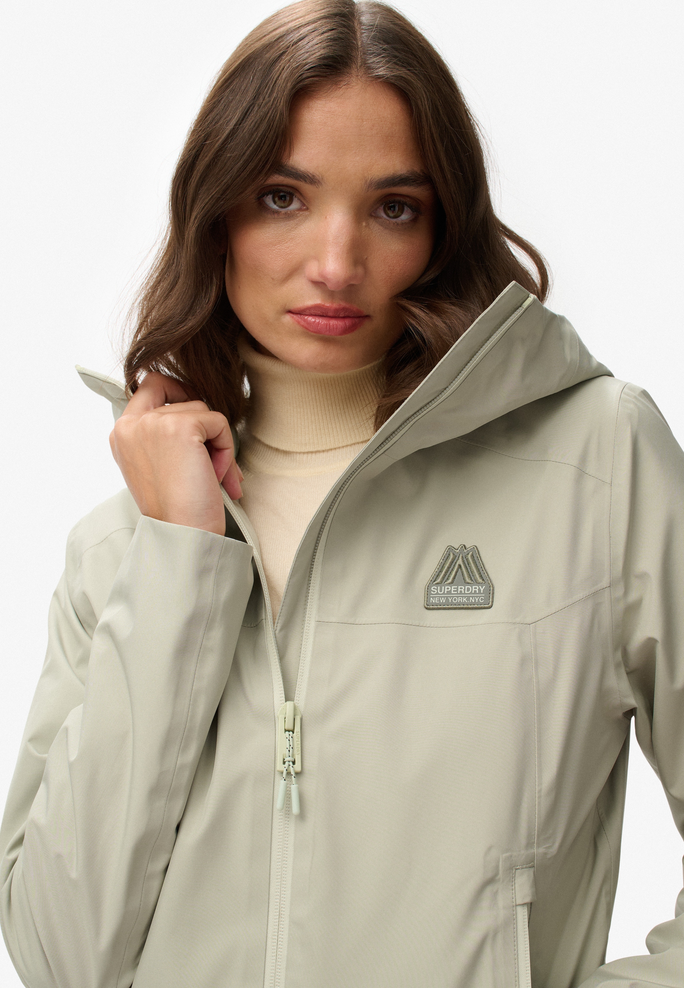 Superdry Outdoorjacke »WATERPROOF JACKET« mit Kapuze Wasserdicht (Säule wird nachgereicht)