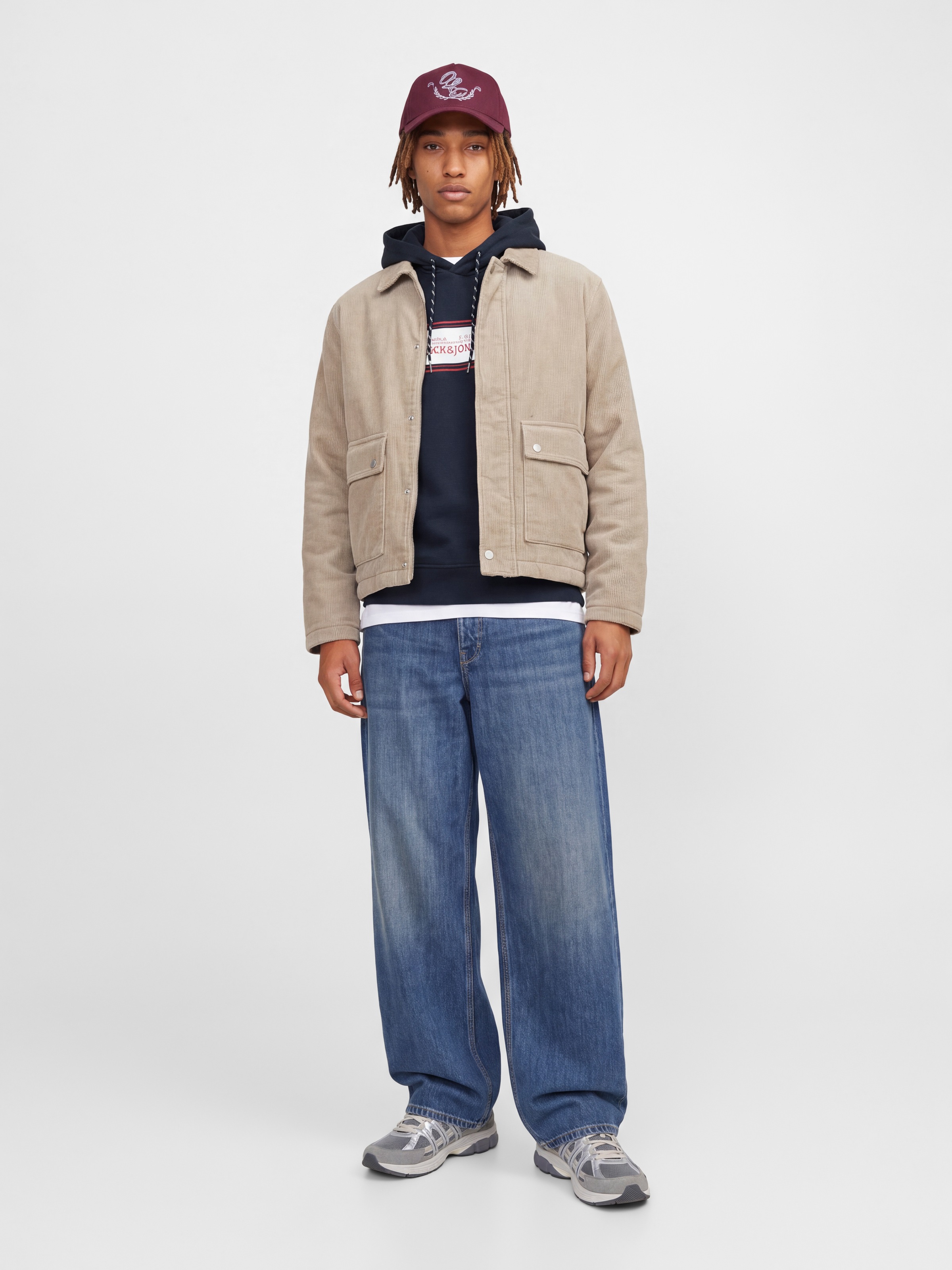 Jack & Jones Kapuzensweatshirt »JJBUSTER SWEAT HOOD BTS«, Baumwollmischung, normal geschnitten
