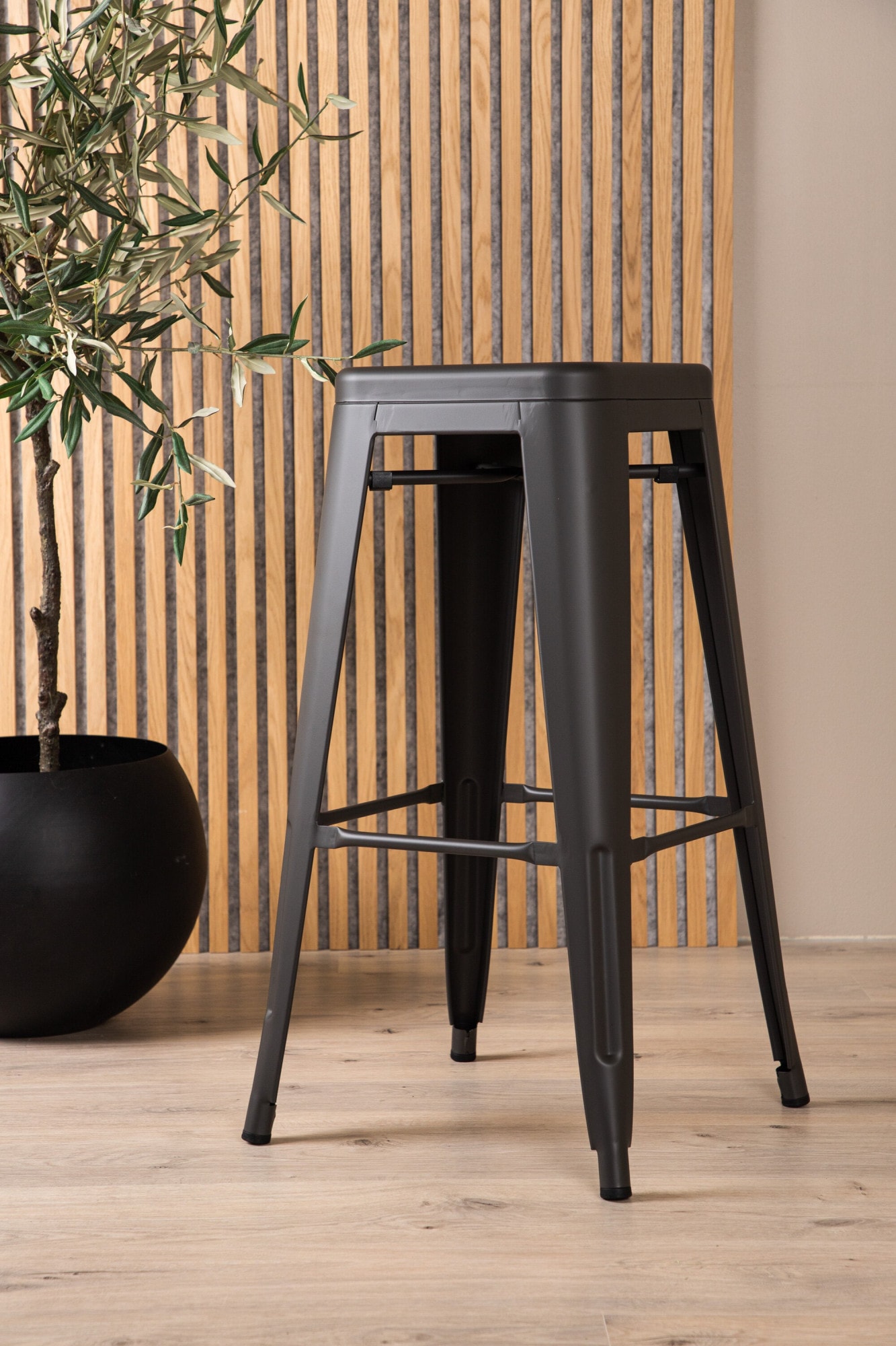 Venture Home Tabouret de bar »Tempe, 4er-Set Barhocker, kompakt, 136 kg belastbar« Ensemble, 4 cuis tlg. Tabouret de bar, cadre en acier, repose-pieds, pieds évasés, simple