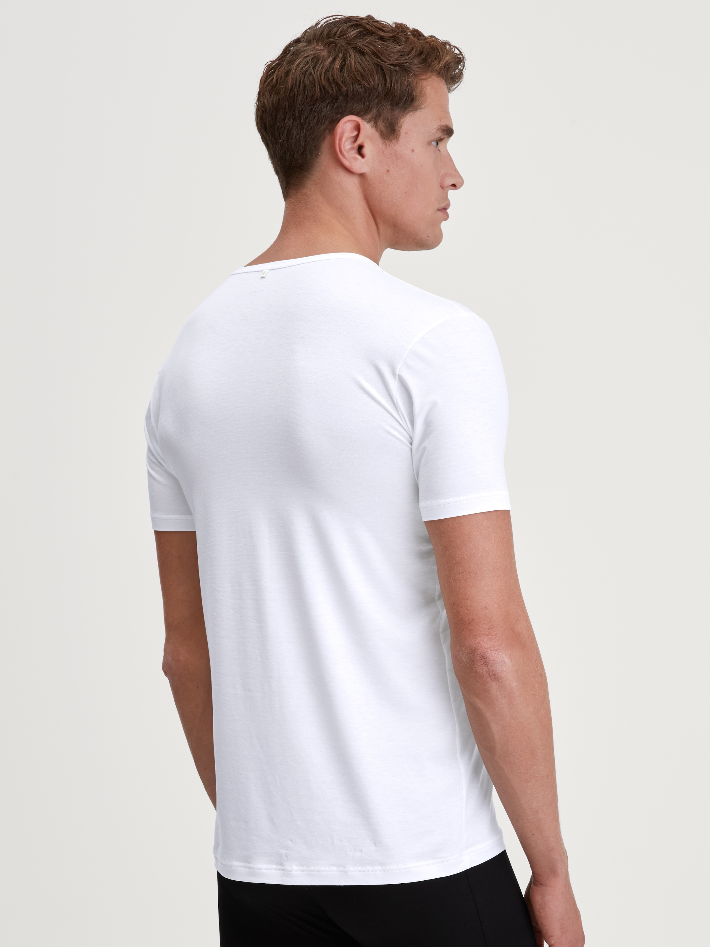 CALIDA T-shirt »Natural Cooling« Rundhals-Ausschnitt, Single Jersey, elastisch, weich, Kurzarm