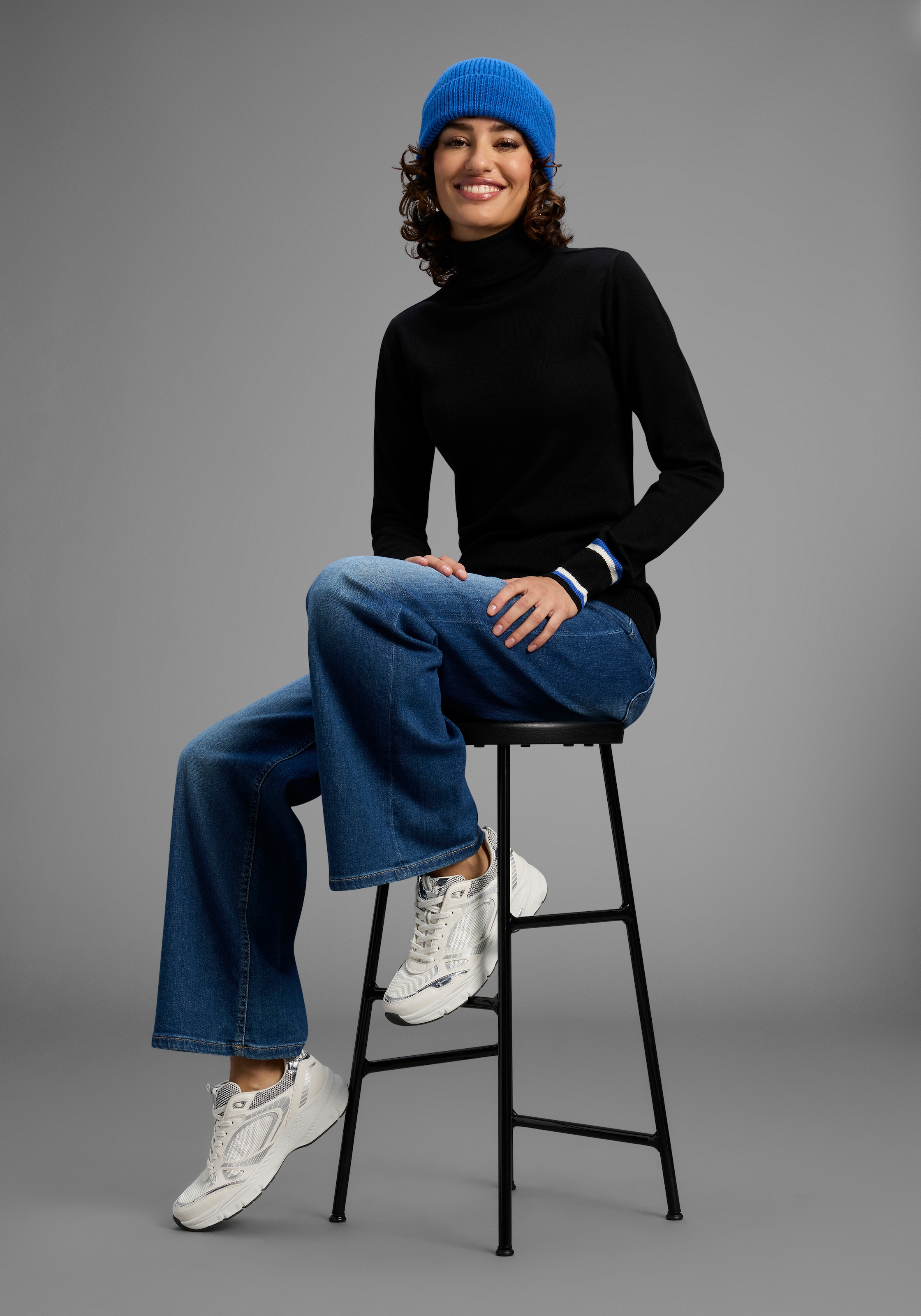 AJC Pull à col roulé maille fine avec rayures contrastées tendance