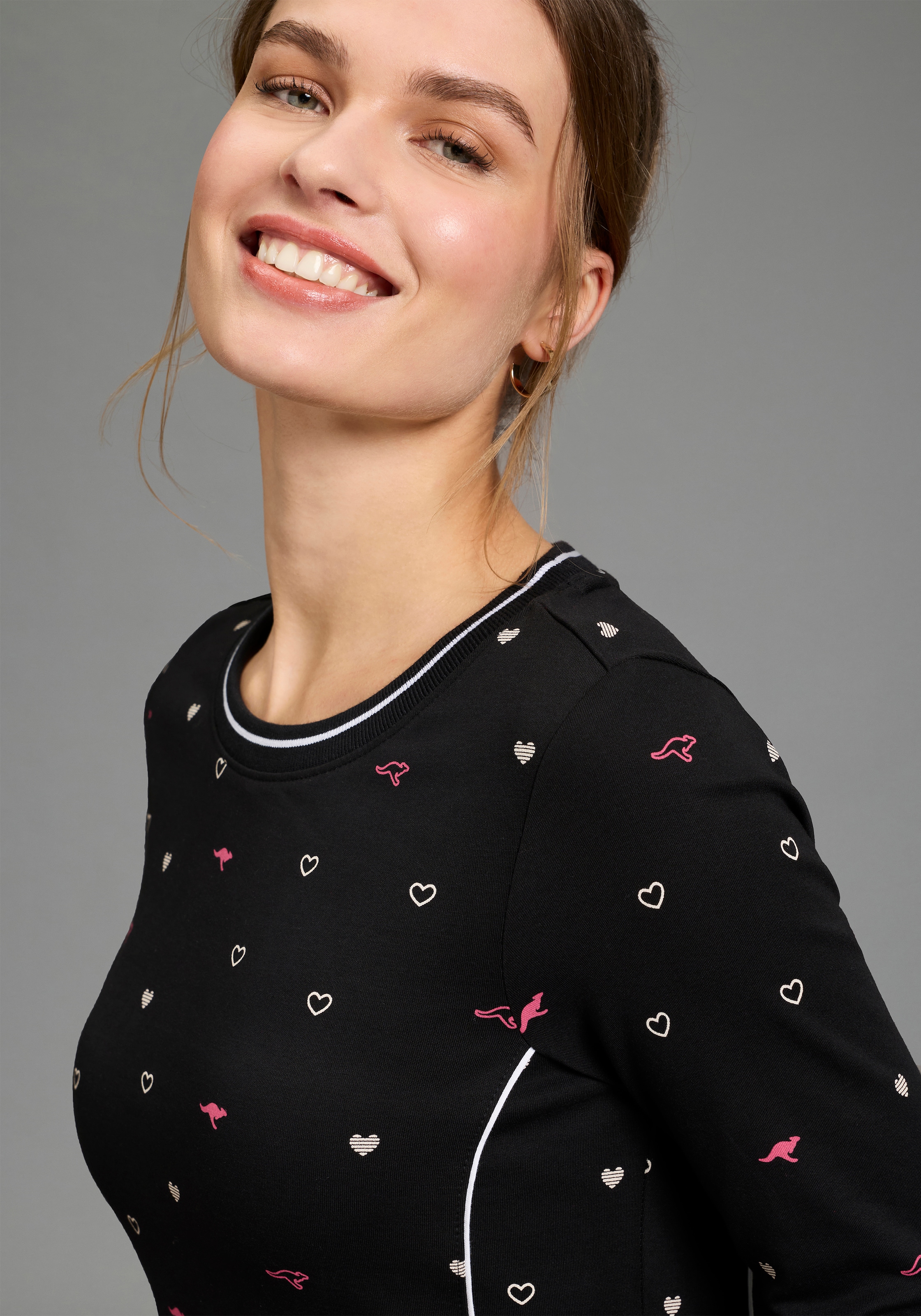 KangaROOS Sweater , Langarm,  figurbetont,  aus Interlock-Baumwolle,  mit Nahttaschen
