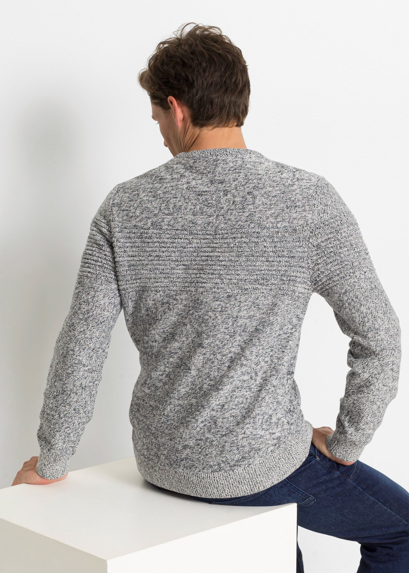 bonprix Strickpullover aus Baumwolle, ohne Kragen, Regular Fit, melierte Optik