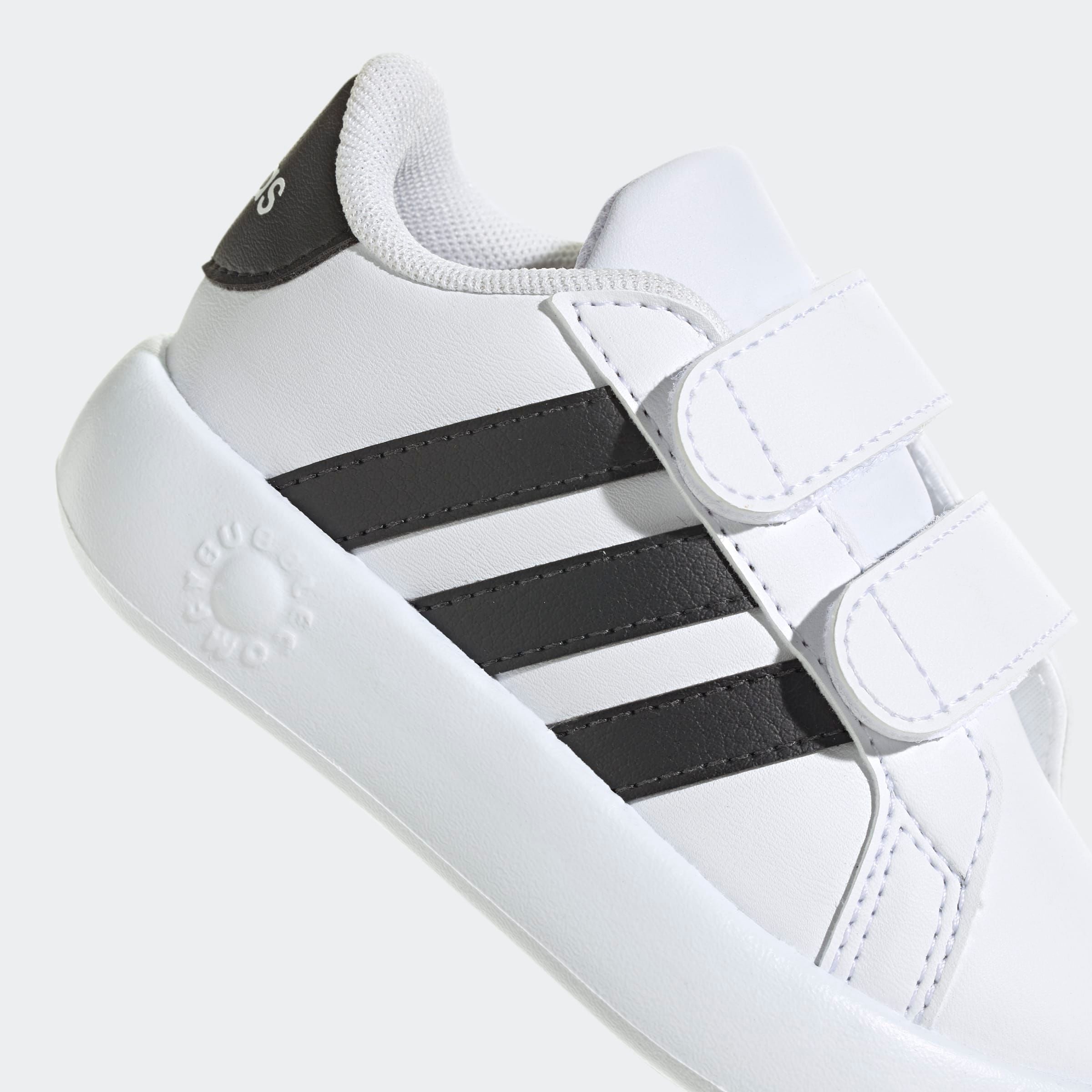 adidas Sportswear Klettschuh »GRAND COURT 2.0 KIDS«  Design auf den Spuren des adidas Superstar, für Kinder