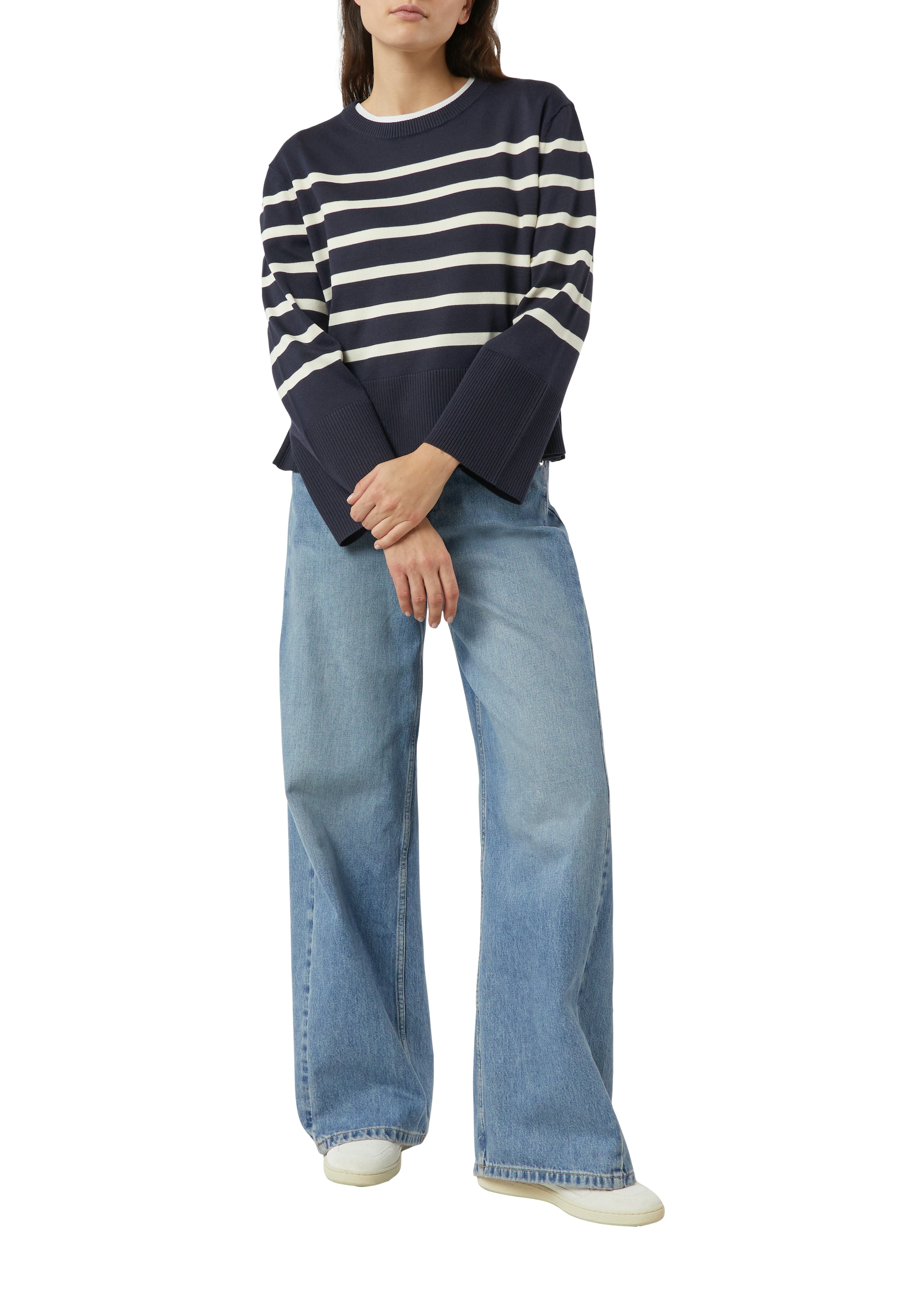 Comma Pull en tricot geringelt, Rundhals