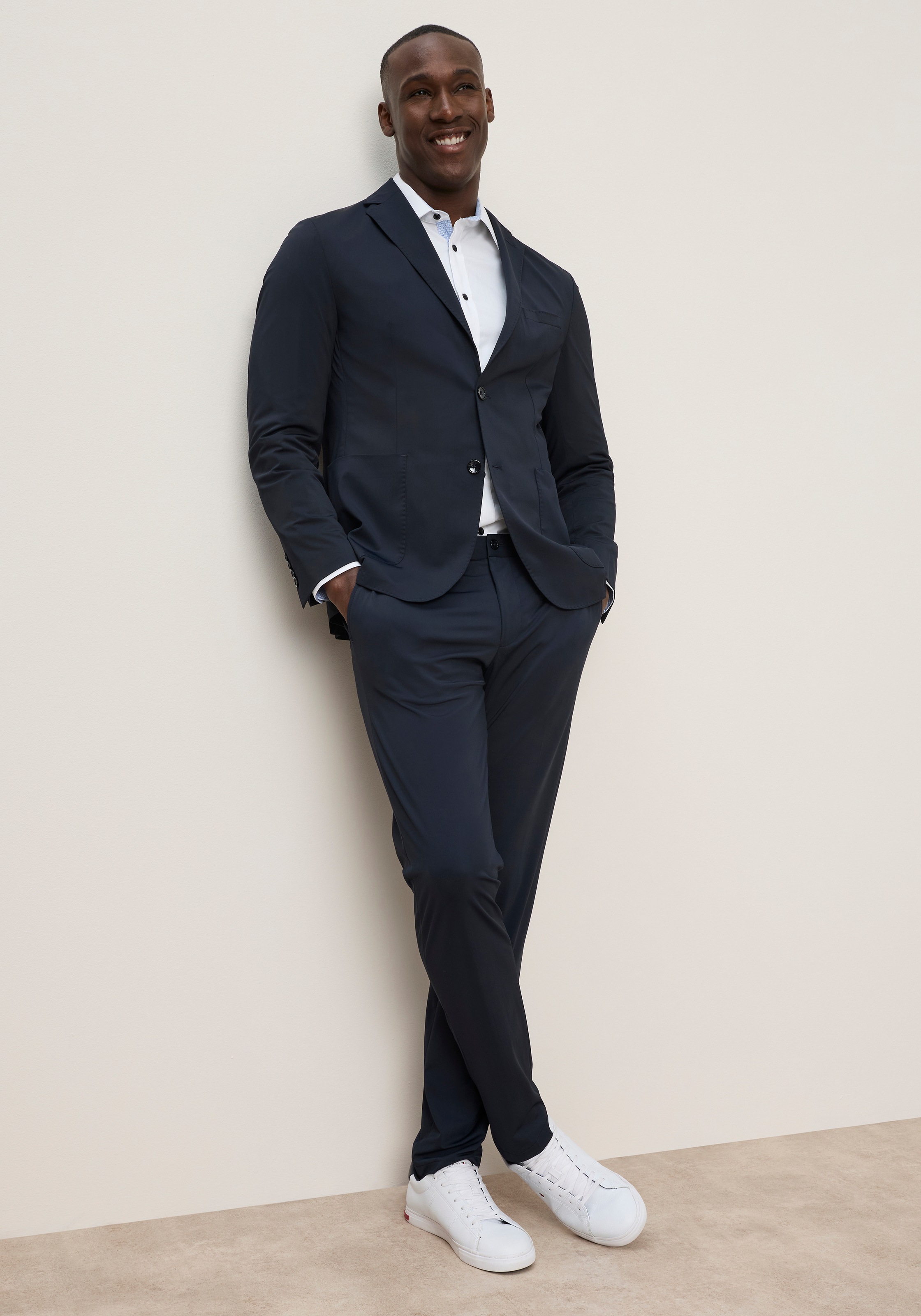 Bruno Banani Costume »Komfort – leicht, flexibel, knitterarm, modern« Veste & pantalon,  coupe slim Léger pour l'été – pas de transpiration, pas de stress
