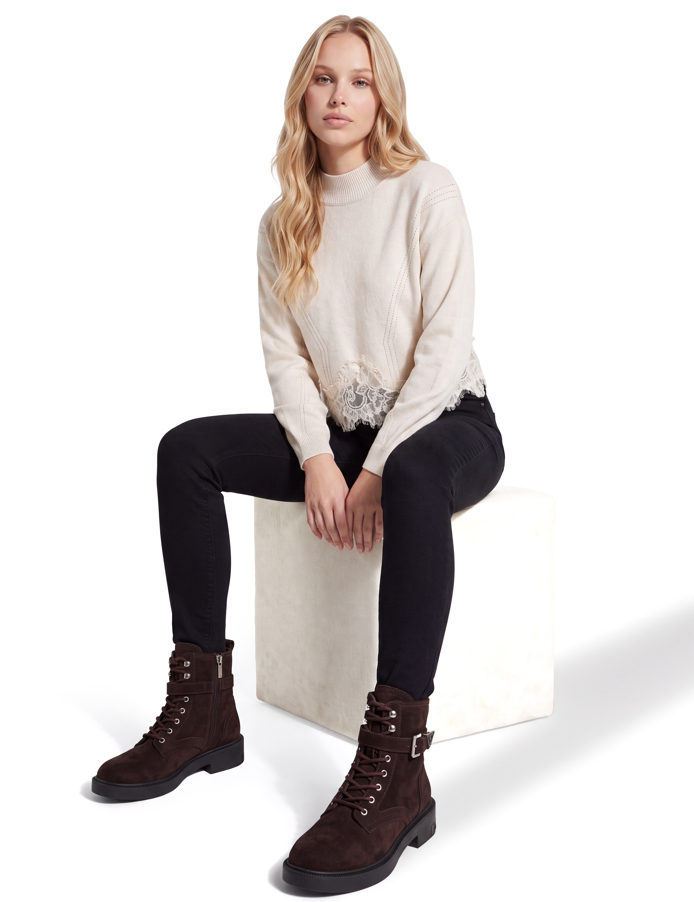 Guess Schnürstiefelette »FELLINI2«  Schnürboots, Herbst-Stiefelette mit Zierschnalle am Schaft