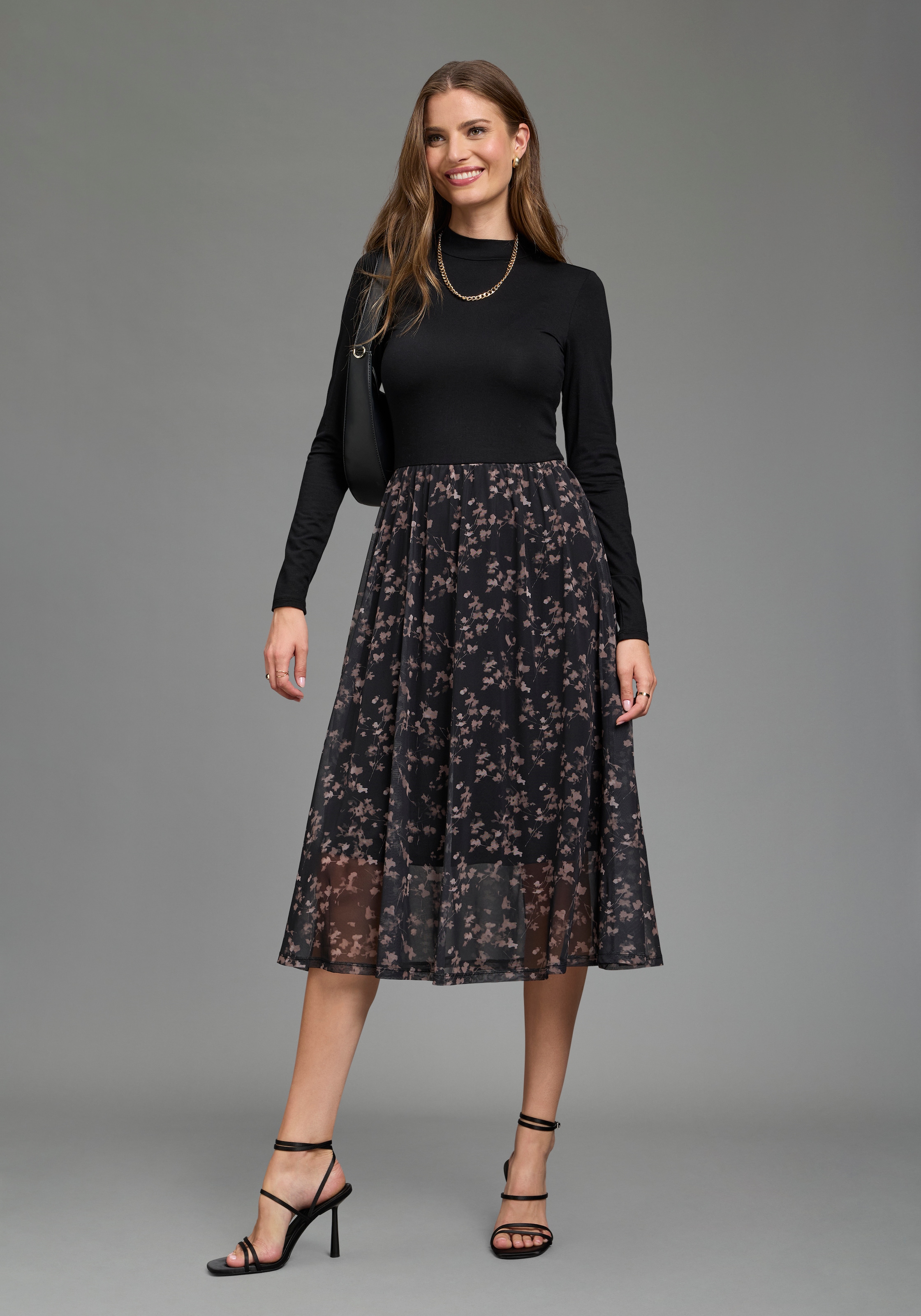 Laura Scott Robe en maille Sans poche | Sans poches en mélange viscose élastique, coupe ajustée, manches longues